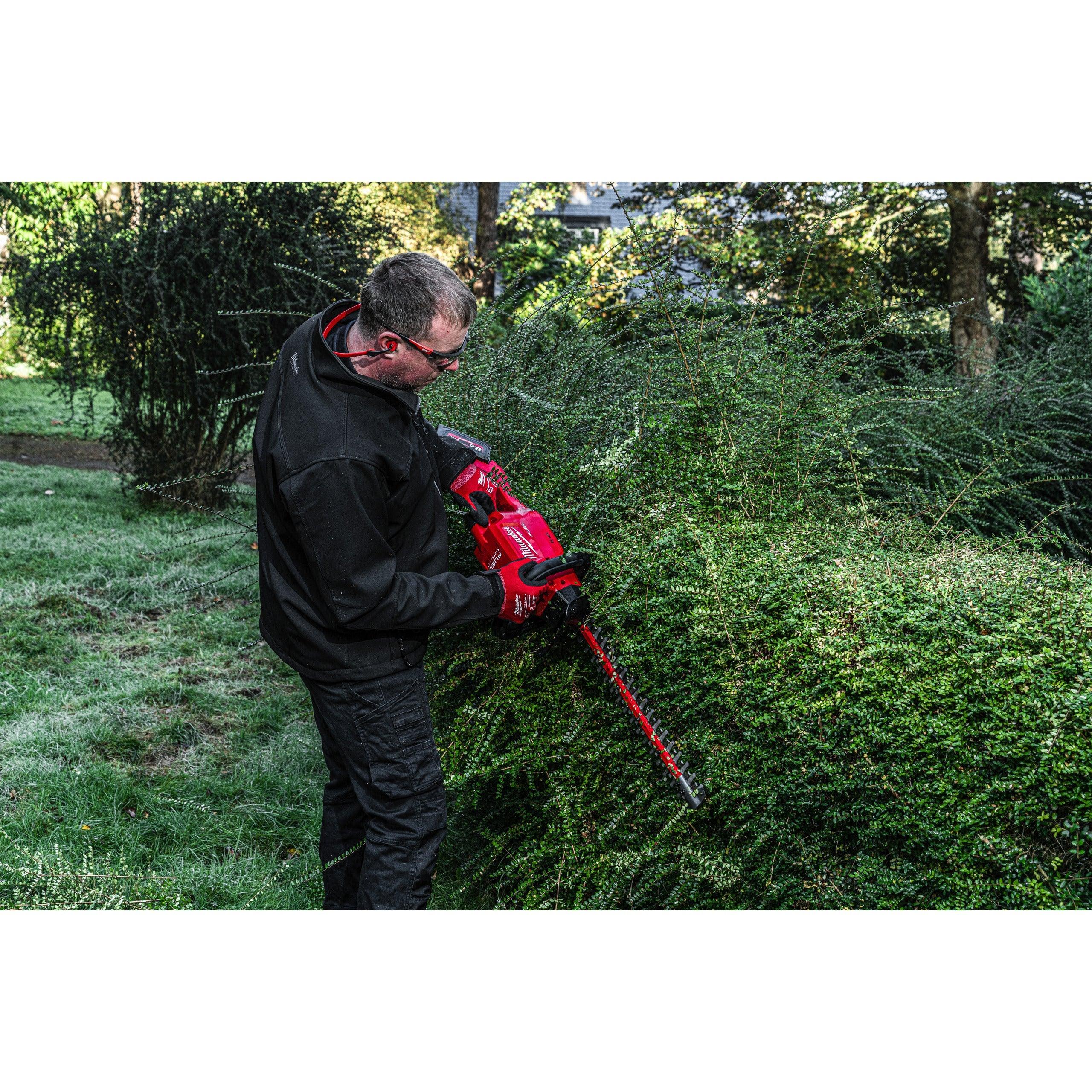 Motofoarfecă pentru gard viu, 45 cm, M18 FUEL™ Milwaukee M18FHT45-802, 2 x M18 HB8 acumulator, M12-18 FC încărcător, fără cutie, cod 4933480113 - BIG STORE (Dynamic Tools SRL)