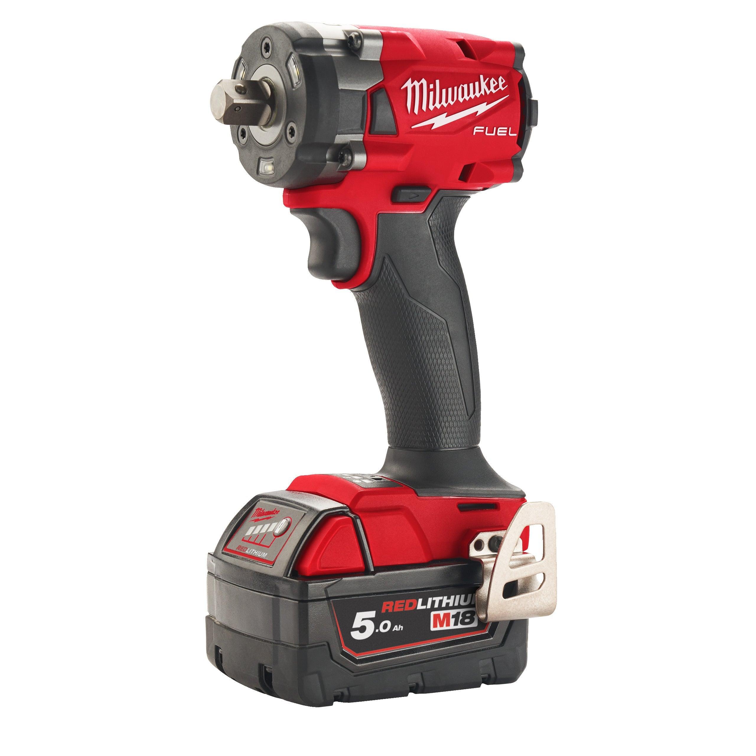 Cheie de impact Milwaukee 1/2″ 339Nm 18V M18FIW2P12-502X, M18 FUEL™ compactă cu pin de blocare, cod 4933478447, 2 x M18 B5 acumulator, M12-18 FC încărcător, cutie HD - BIG STORE (Dynamic Tools SRL)