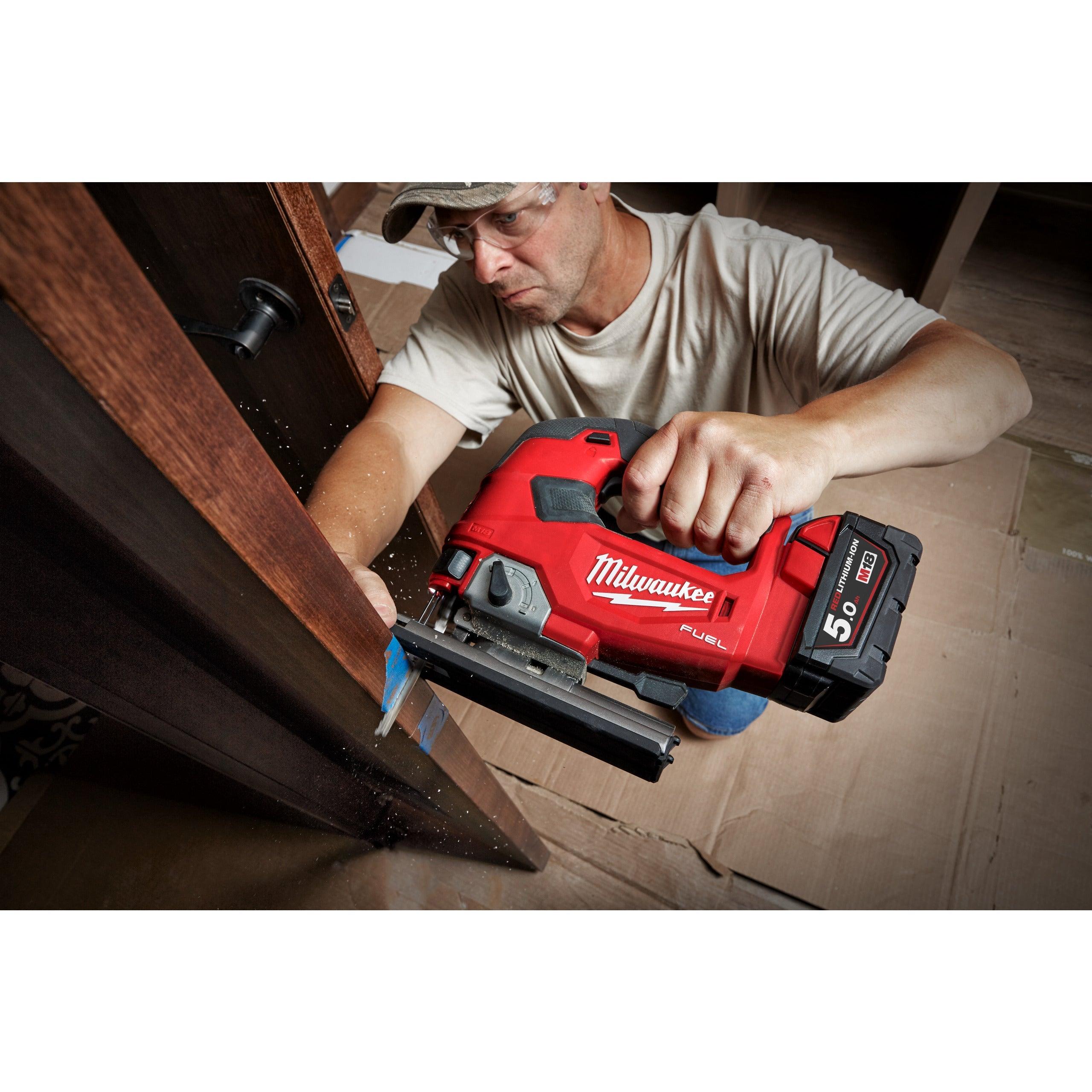 Fierăstrău pendular M18 FUEL™ Milwaukee M18FJS-502X, cod 4933464727, 2 x M18 B5 acumulator, M12-18 FC încărcător, cutie HD - BIG STORE (Dynamic Tools SRL)
