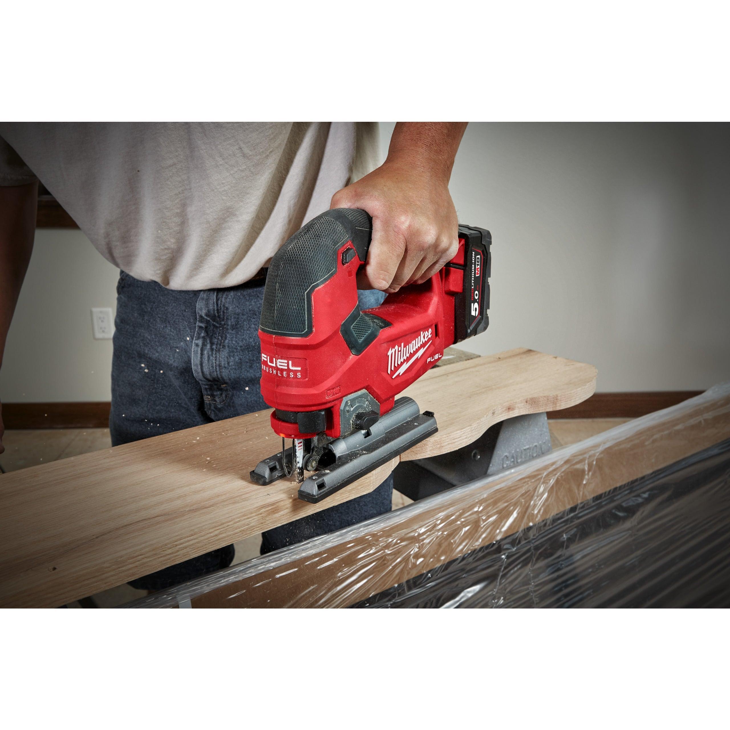 Fierăstrău pendular M18 FUEL™ Milwaukee M18FJS-502X, cod 4933464727, 2 x M18 B5 acumulator, M12-18 FC încărcător, cutie HD - BIG STORE (Dynamic Tools SRL)