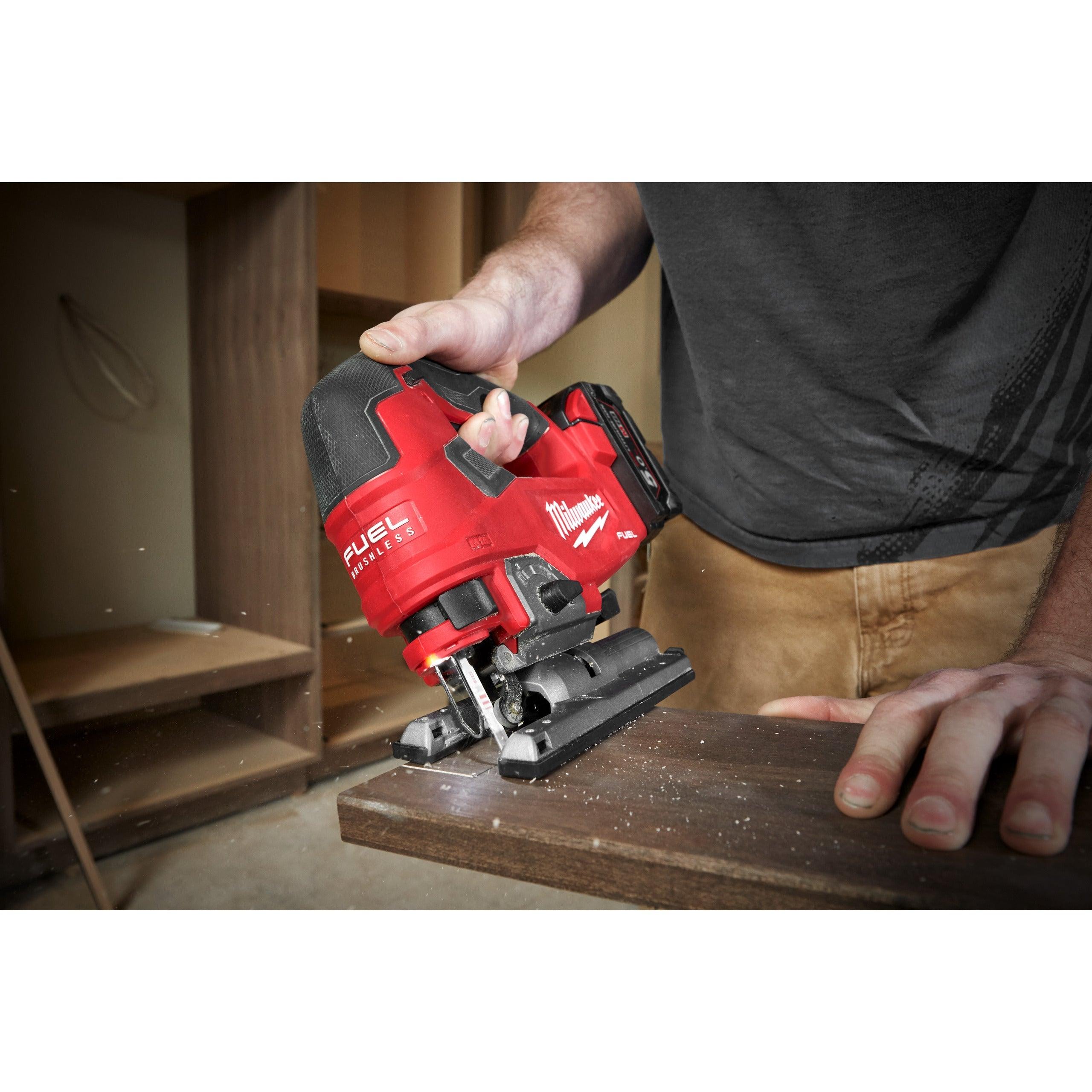 Fierăstrău pendular M18 FUEL™ Milwaukee M18FJS-502X, cod 4933464727, 2 x M18 B5 acumulator, M12-18 FC încărcător, cutie HD - BIG STORE (Dynamic Tools SRL)