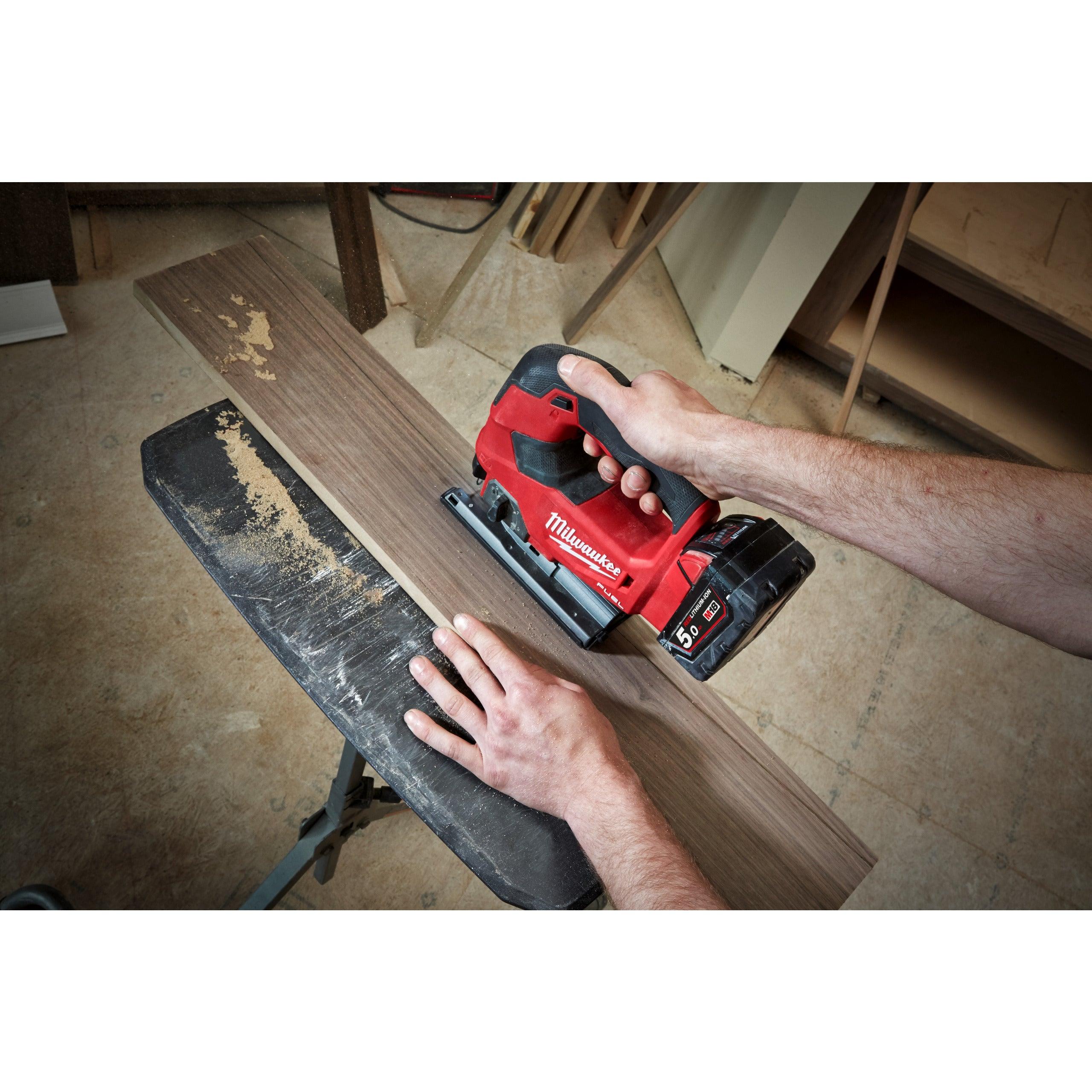 Fierăstrău pendular M18 FUEL™ Milwaukee M18FJS-502X, cod 4933464727, 2 x M18 B5 acumulator, M12-18 FC încărcător, cutie HD - BIG STORE (Dynamic Tools SRL)