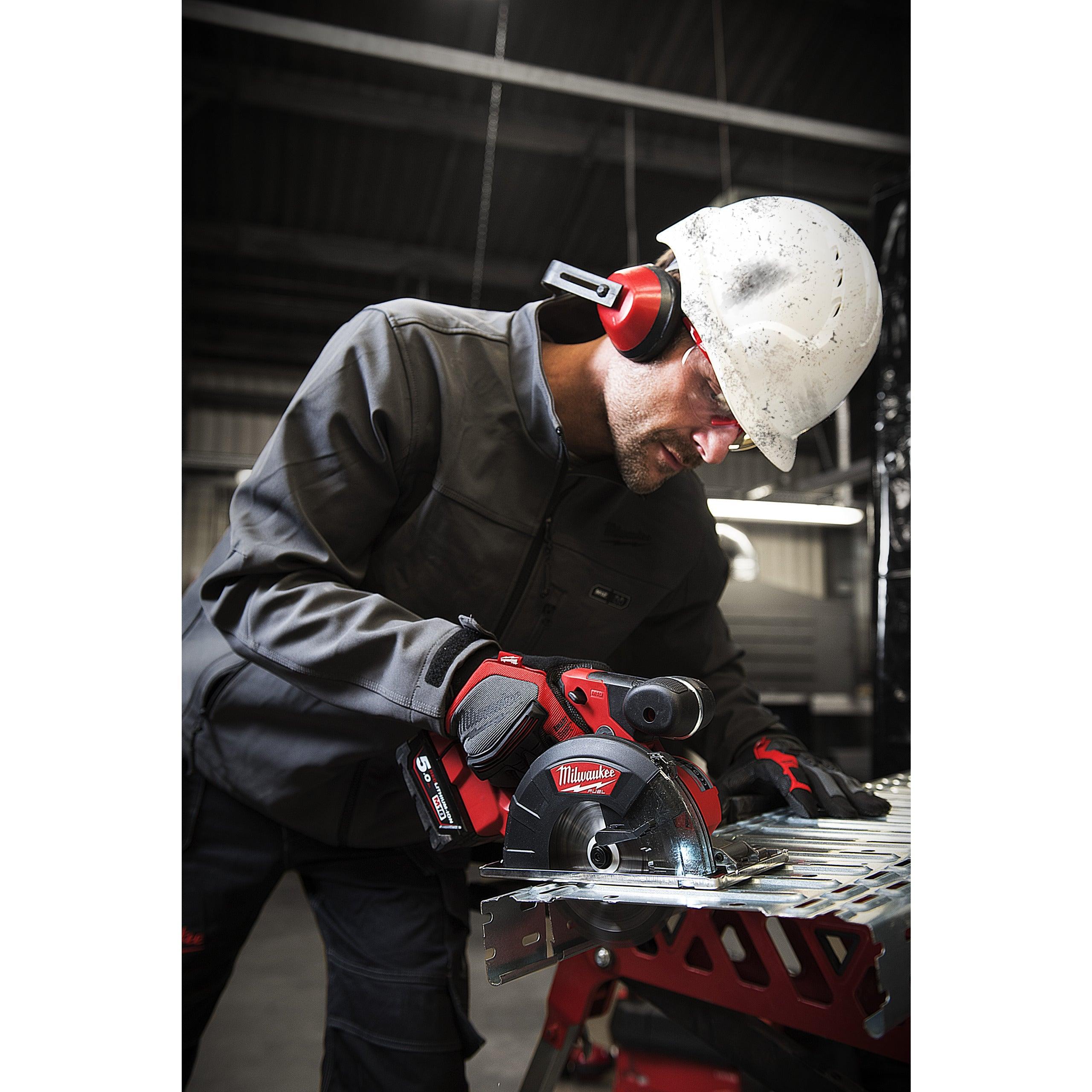 Fierăstrău pentru debitat metal M18 FUEL™ Milwaukee M18FMCS-502X, cod 4933459193, 2 x M18 B5 acumulator, M12-18 FC încărcător, cutie HD - BIG STORE (Dynamic Tools SRL)