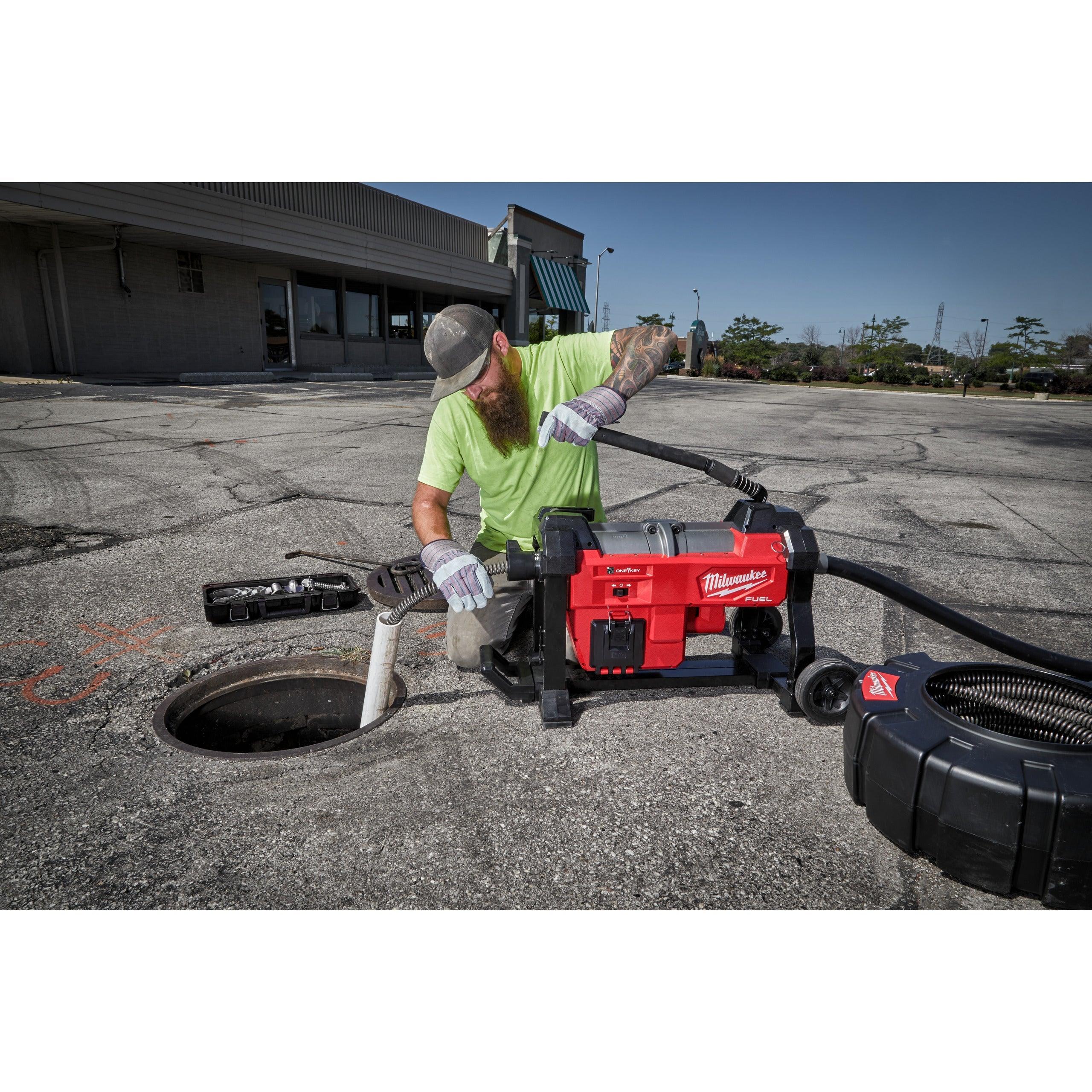 Mașină de desfundat canalizări modulară M18 FUEL™ Milwaukee M18FSSM-121, cod 4933471410, 1 x M18 HB12 acumulator, M12-18 FC încărcător, fără cutie - BIG STORE (Dynamic Tools SRL)