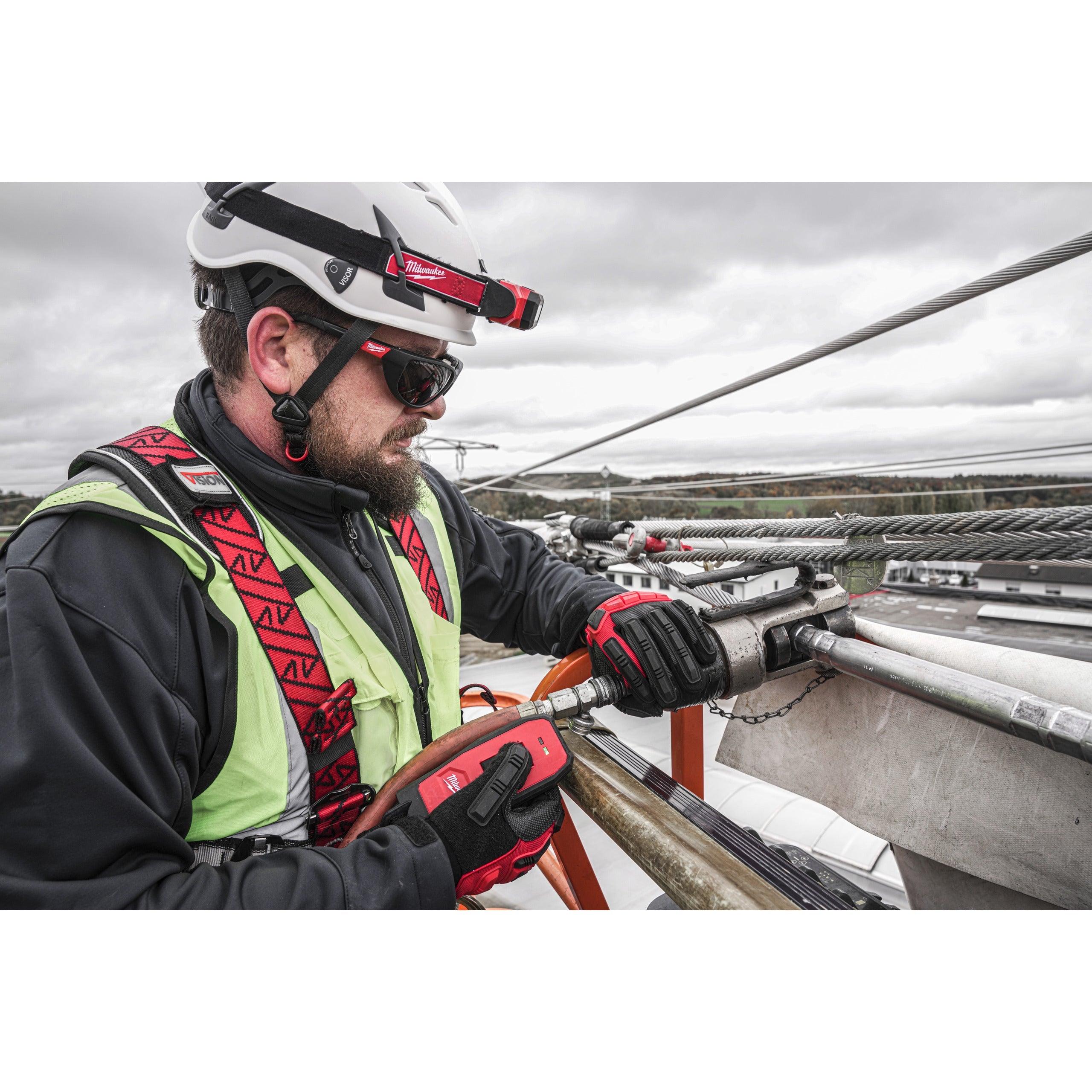 Pompă hidraulică utilitară M18™ Milwaukee M18HUP700-121, cod 4933471813, 1 x M18 HB12 acumulator, M12-18 FC încărcător, fără cutie - BIG STORE (Dynamic Tools SRL)