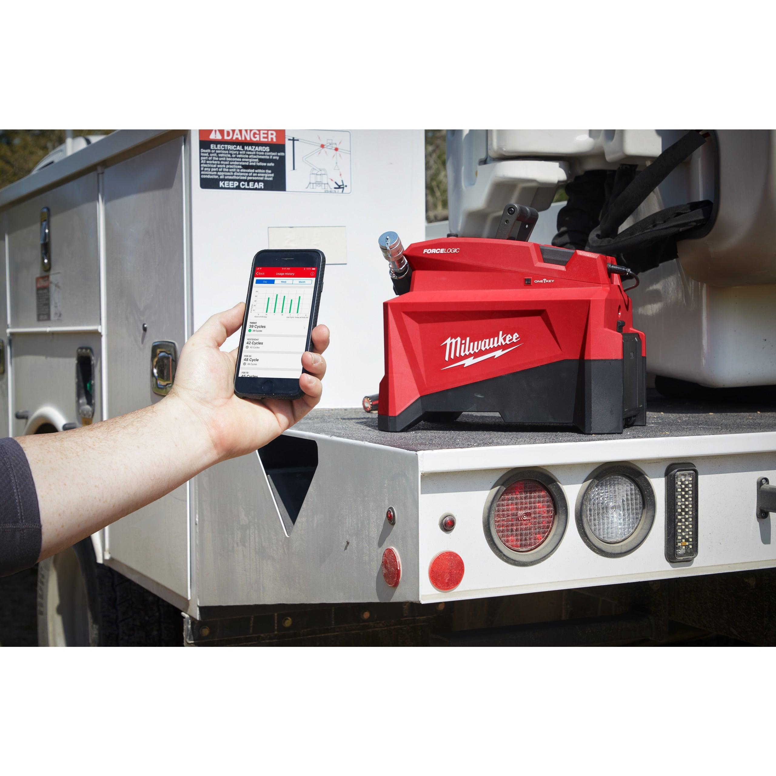 Pompă hidraulică utilitară M18™ Milwaukee M18HUP700-121, cod 4933471813, 1 x M18 HB12 acumulator, M12-18 FC încărcător, fără cutie - BIG STORE (Dynamic Tools SRL)