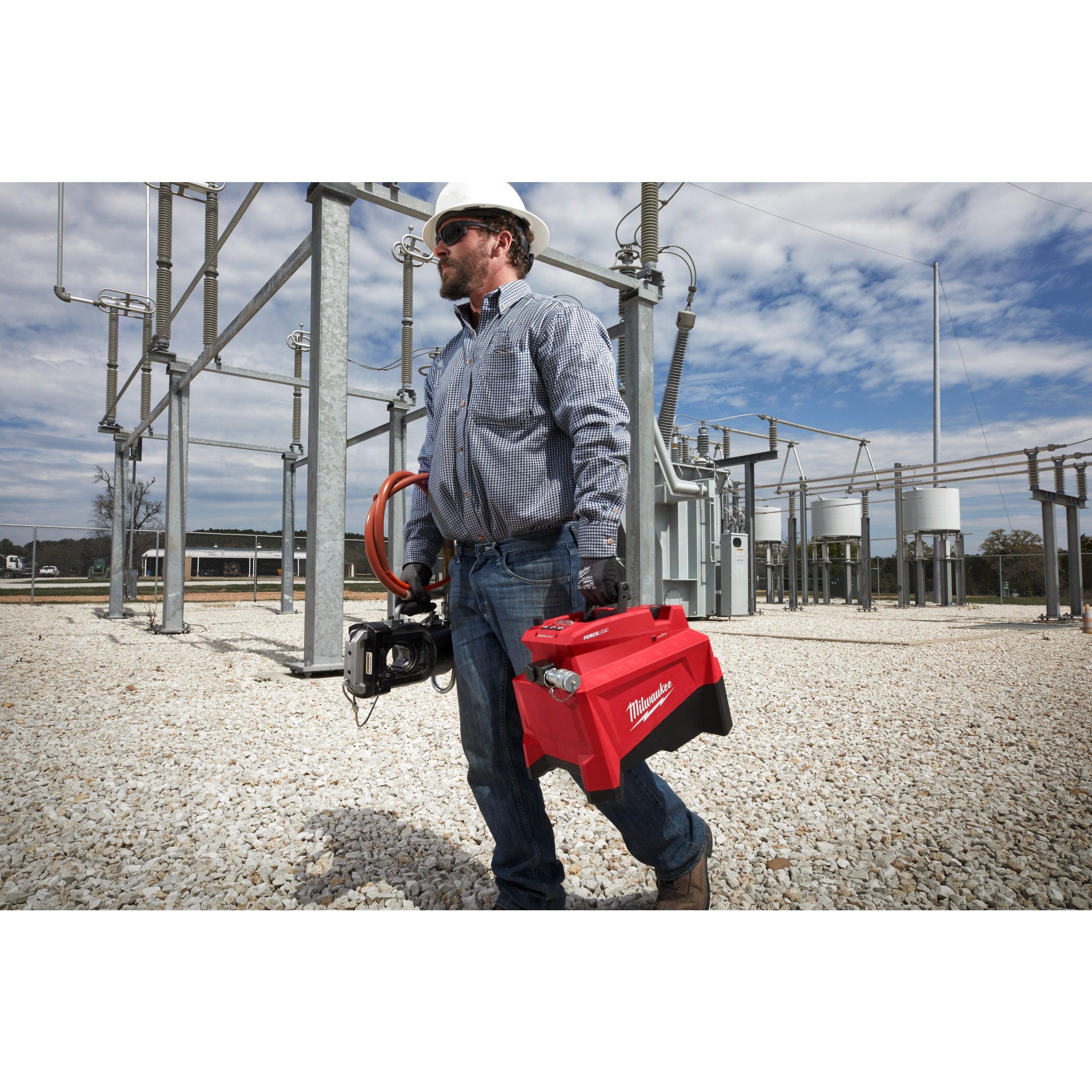 Pompă hidraulică utilitară M18™ Milwaukee M18HUP700-121, cod 4933471813, 1 x M18 HB12 acumulator, M12-18 FC încărcător, fără cutie - BIG STORE (Dynamic Tools SRL)