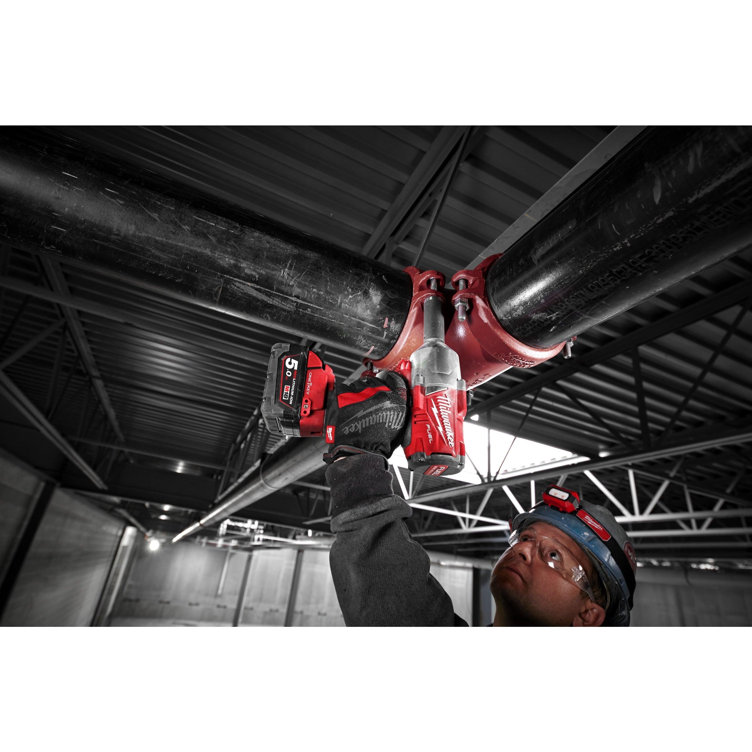 Cheie de impact Milwaukee 1/2″ 1356Nm 18V M18ONEFHIWF12-502X, ONE-KEY™ M18 FUEL™, cuplu ridicat și inel de fixare, cod 4933459727, 2 x M18 B5 acumulator, M12-18 FC încărcător, cutie HD - BIG STORE (Dynamic Tools SRL)