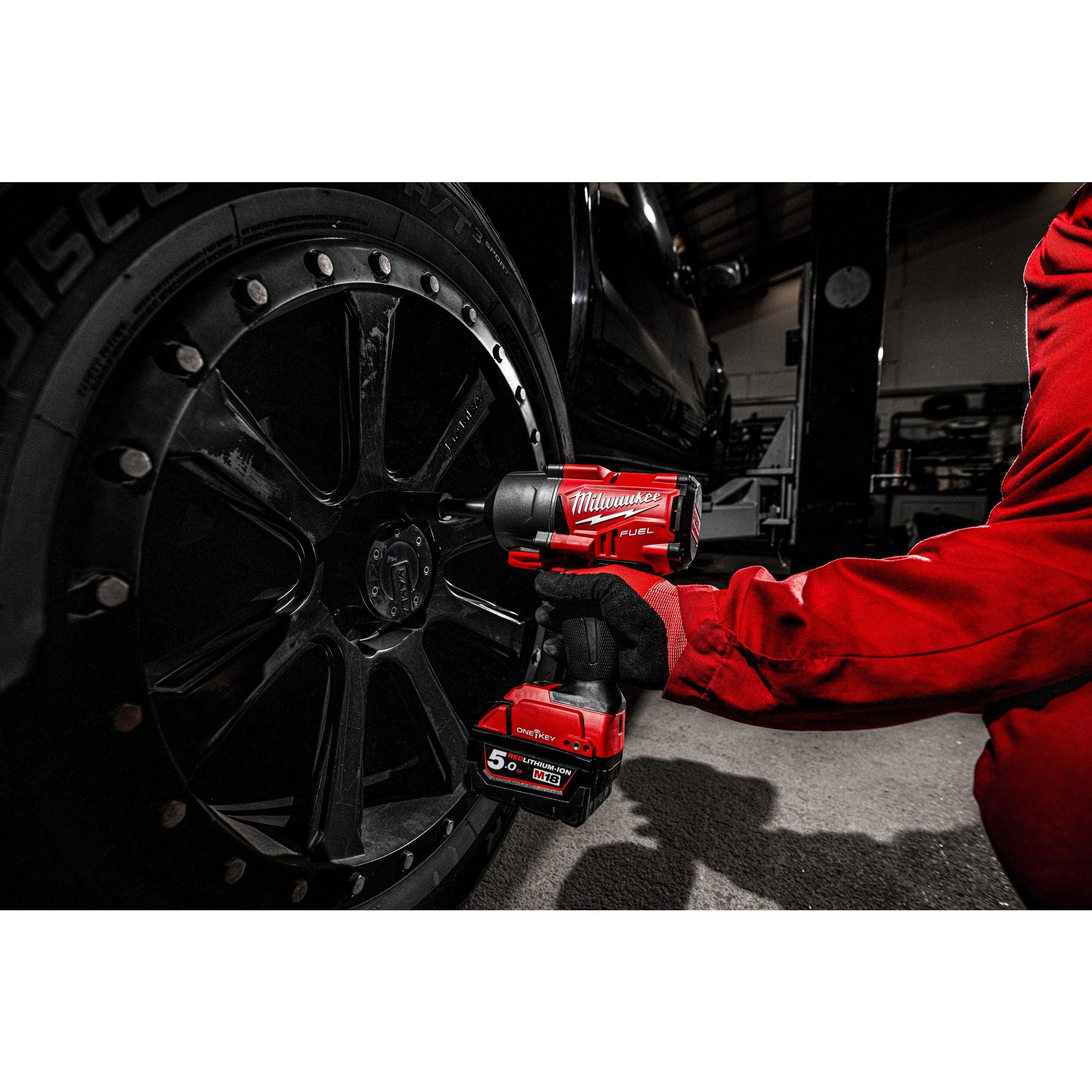 Cheie de impact Milwaukee 1/2″ 1017Nm 18V M18ONEFHIWF12E-0X, ONE-KEY™ M18 FUEL™, cuplu ridicat, inel de fixare și gât lung, cod 4933478405, fără acumulator, fără încărcător, cutie HD - BIG STORE (Dynamic Tools SRL)