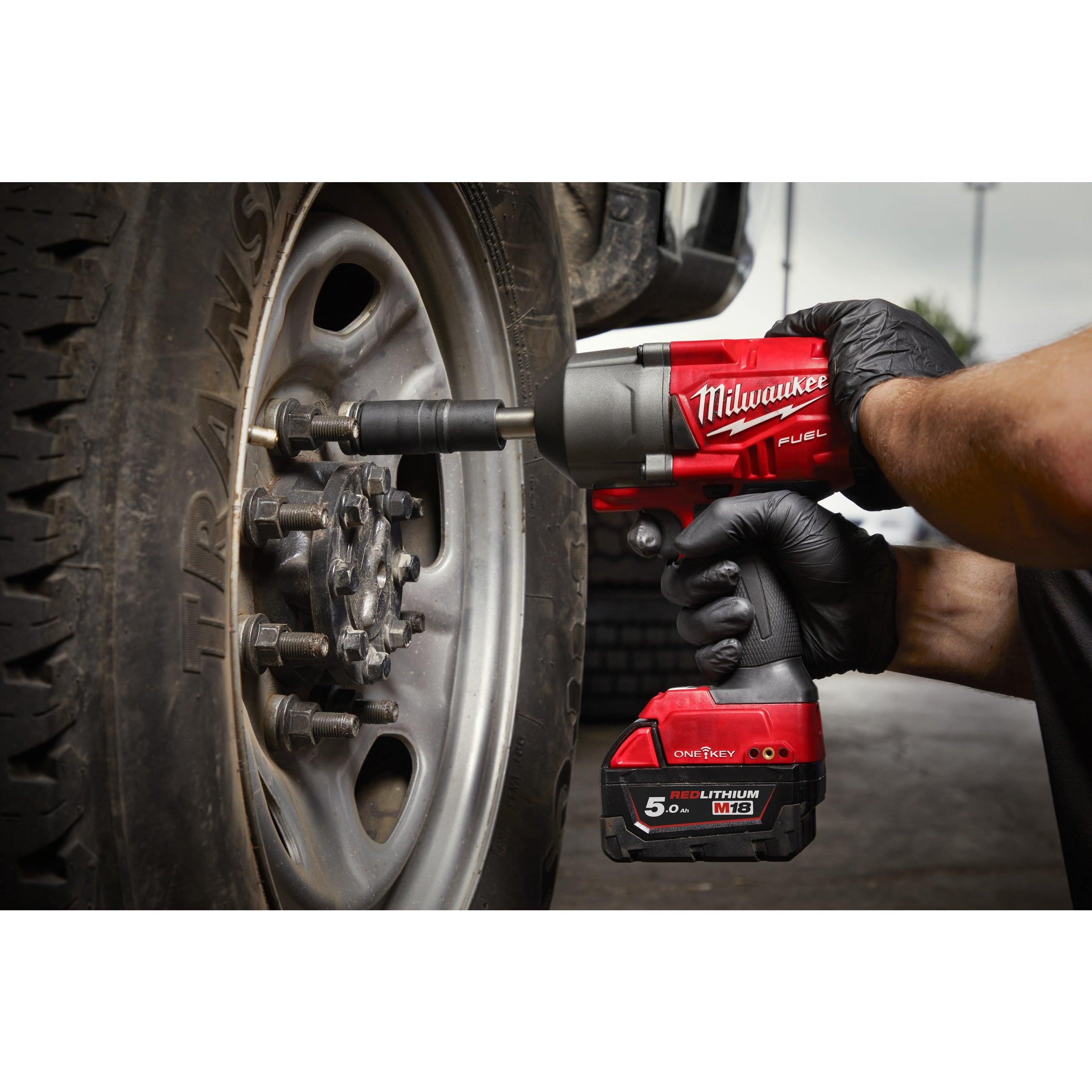 Cheie de impact Milwaukee 1/2″ 1017Nm 18V M18ONEFHIWF12E-0X, ONE-KEY™ M18 FUEL™, cuplu ridicat, inel de fixare și gât lung, cod 4933478405, fără acumulator, fără încărcător, cutie HD - BIG STORE (Dynamic Tools SRL)