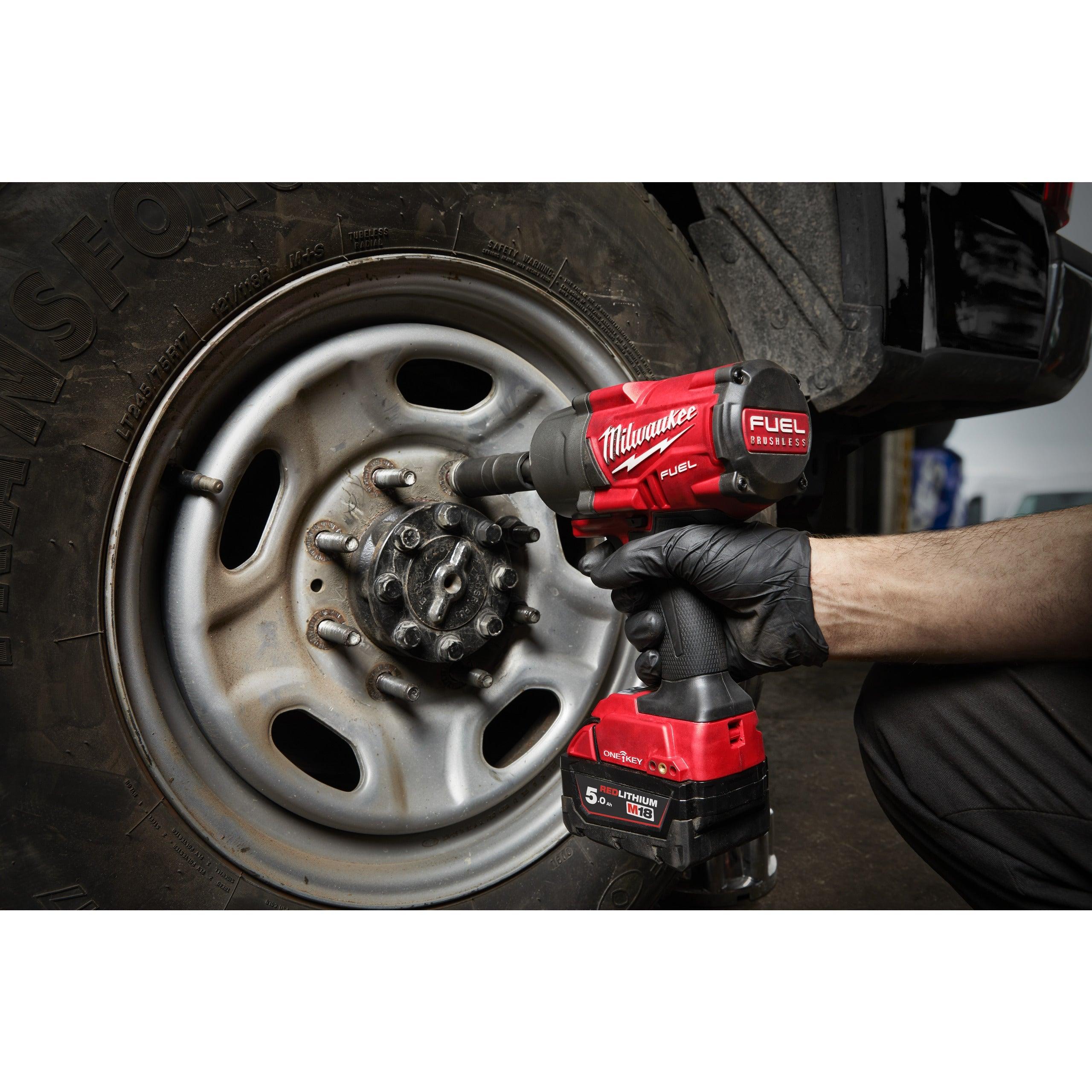 Cheie de impact Milwaukee 1/2″ 1017Nm 18V M18ONEFHIWF12E-0X, ONE-KEY™ M18 FUEL™, cuplu ridicat, inel de fixare și gât lung, cod 4933478405, fără acumulator, fără încărcător, cutie HD - BIG STORE (Dynamic Tools SRL)