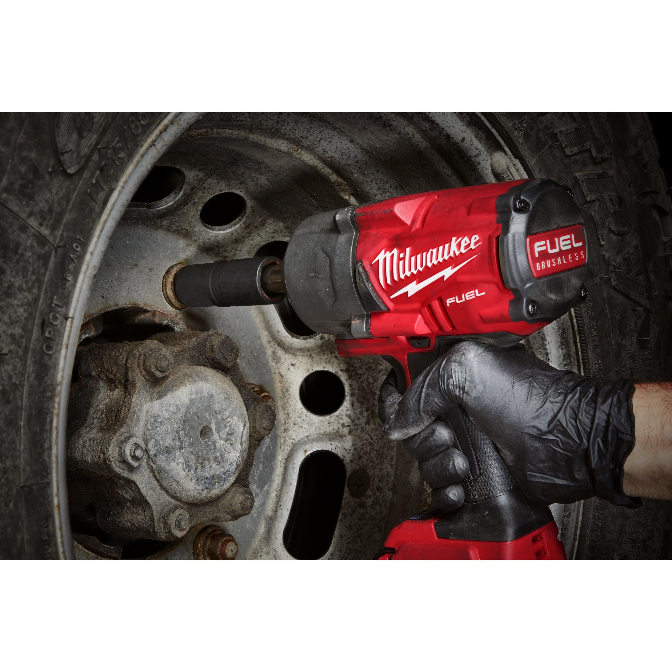 Cheie de impact Milwaukee 1/2″ 1017Nm 18V M18ONEFHIWF12E-0X, ONE-KEY™ M18 FUEL™, cuplu ridicat, inel de fixare și gât lung, cod 4933478405, fără acumulator, fără încărcător, cutie HD - BIG STORE (Dynamic Tools SRL)