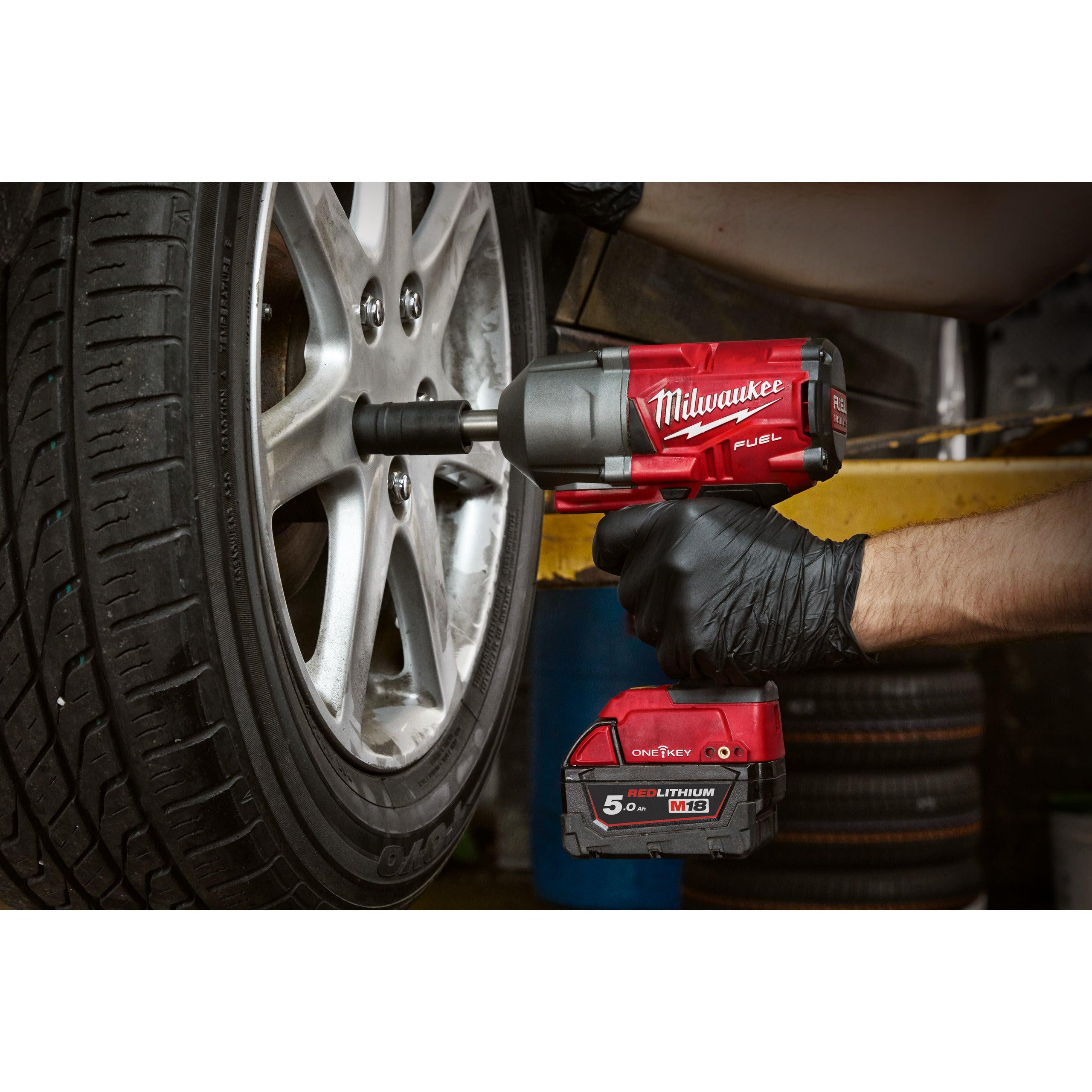 Cheie de impact Milwaukee 1/2″ 1017Nm 18V M18ONEFHIWF12E-0X, ONE-KEY™ M18 FUEL™, cuplu ridicat, inel de fixare și gât lung, cod 4933478405, fără acumulator, fără încărcător, cutie HD - BIG STORE (Dynamic Tools SRL)