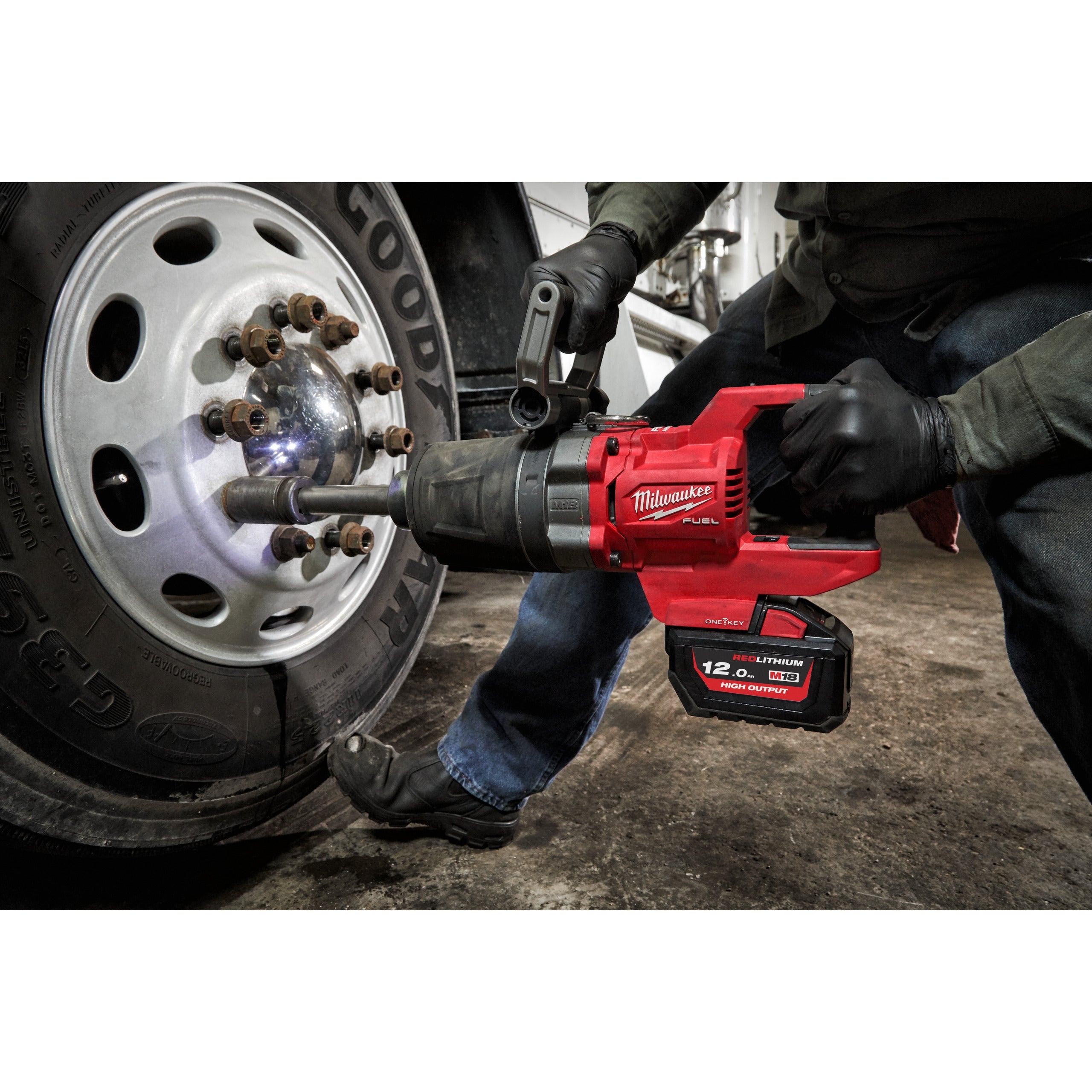 Cheie de impact Milwaukee 1″ 2576Nm 18V M18ONEFHIWF1D-121C, ONE-KEY™ M18 FUEL™ cu mâner-D, cuplu ridicat, inel de fixare și gât lung, cod 4933471756, 1 x M18 HB12 acumulator, M12-18 FC încărcător, cutie plastic - BIG STORE (Dynamic Tools SRL)
