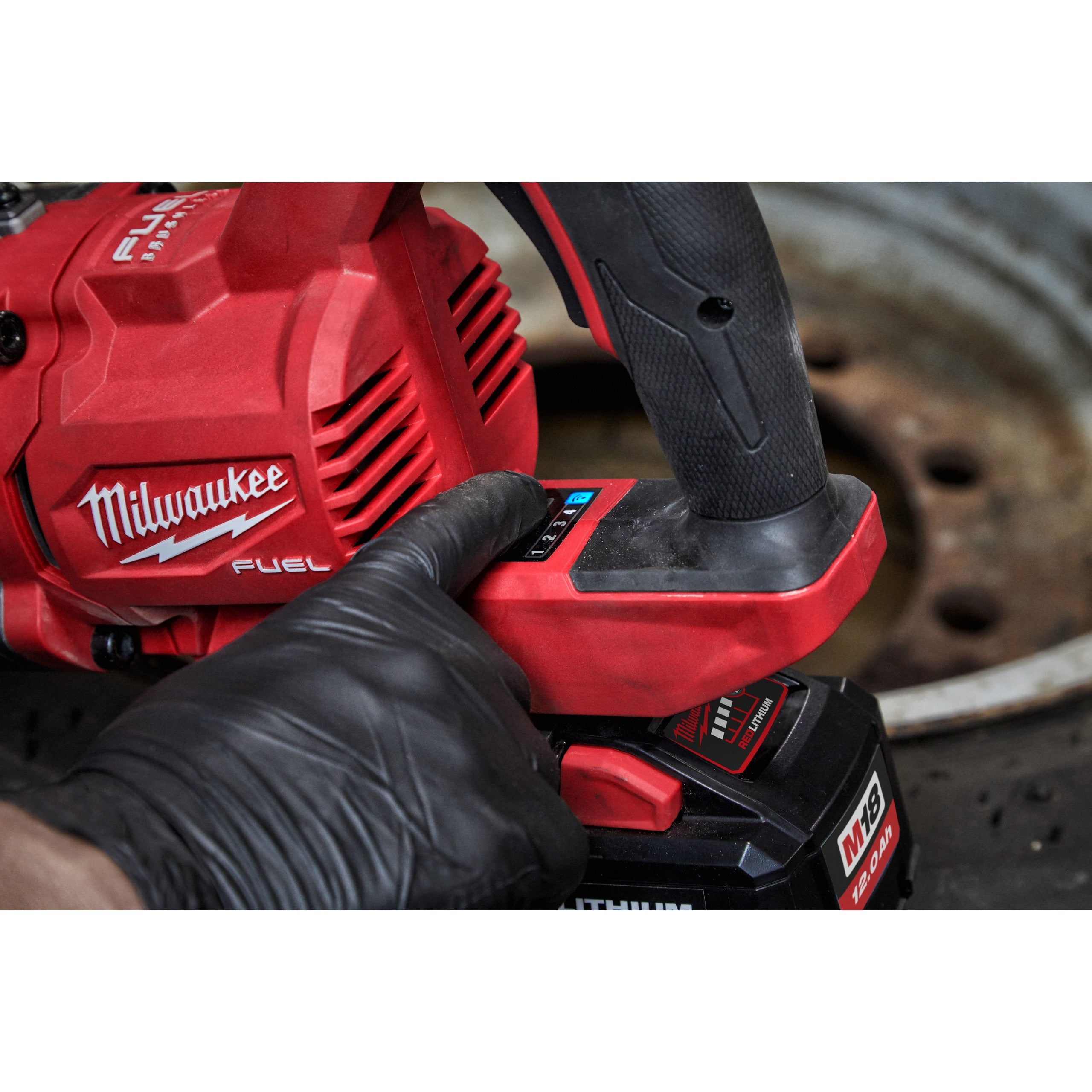Cheie de impact Milwaukee 1″ 2576Nm 18V M18ONEFHIWF1D-121C, ONE-KEY™ M18 FUEL™ cu mâner-D, cuplu ridicat, inel de fixare și gât lung, cod 4933471756, 1 x M18 HB12 acumulator, M12-18 FC încărcător, cutie plastic - BIG STORE (Dynamic Tools SRL)