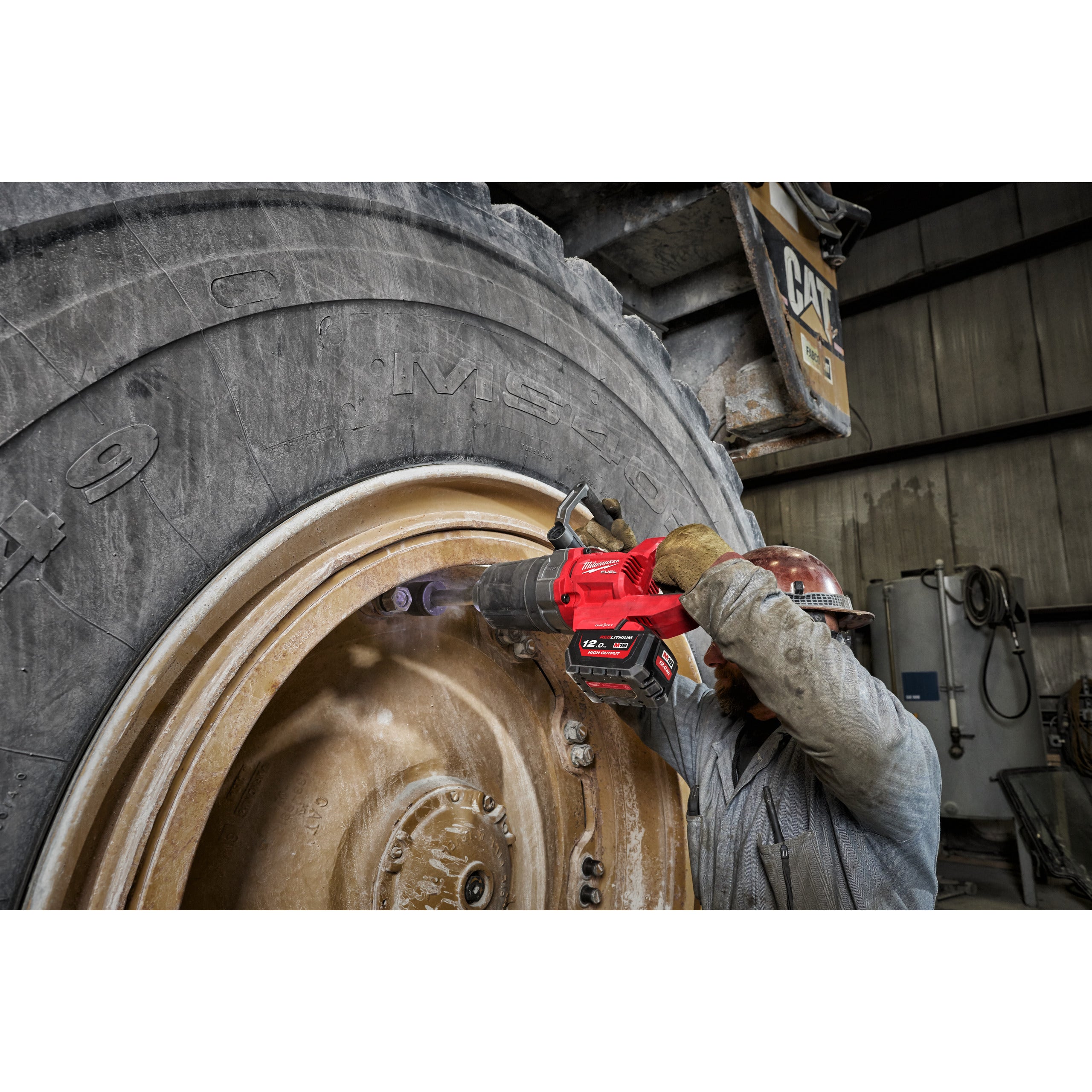 Cheie de impact Milwaukee 1″ 2576Nm 18V M18ONEFHIWF1D-121C, ONE-KEY™ M18 FUEL™ cu mâner-D, cuplu ridicat, inel de fixare și gât lung, cod 4933471756, 1 x M18 HB12 acumulator, M12-18 FC încărcător, cutie plastic - BIG STORE (Dynamic Tools SRL)