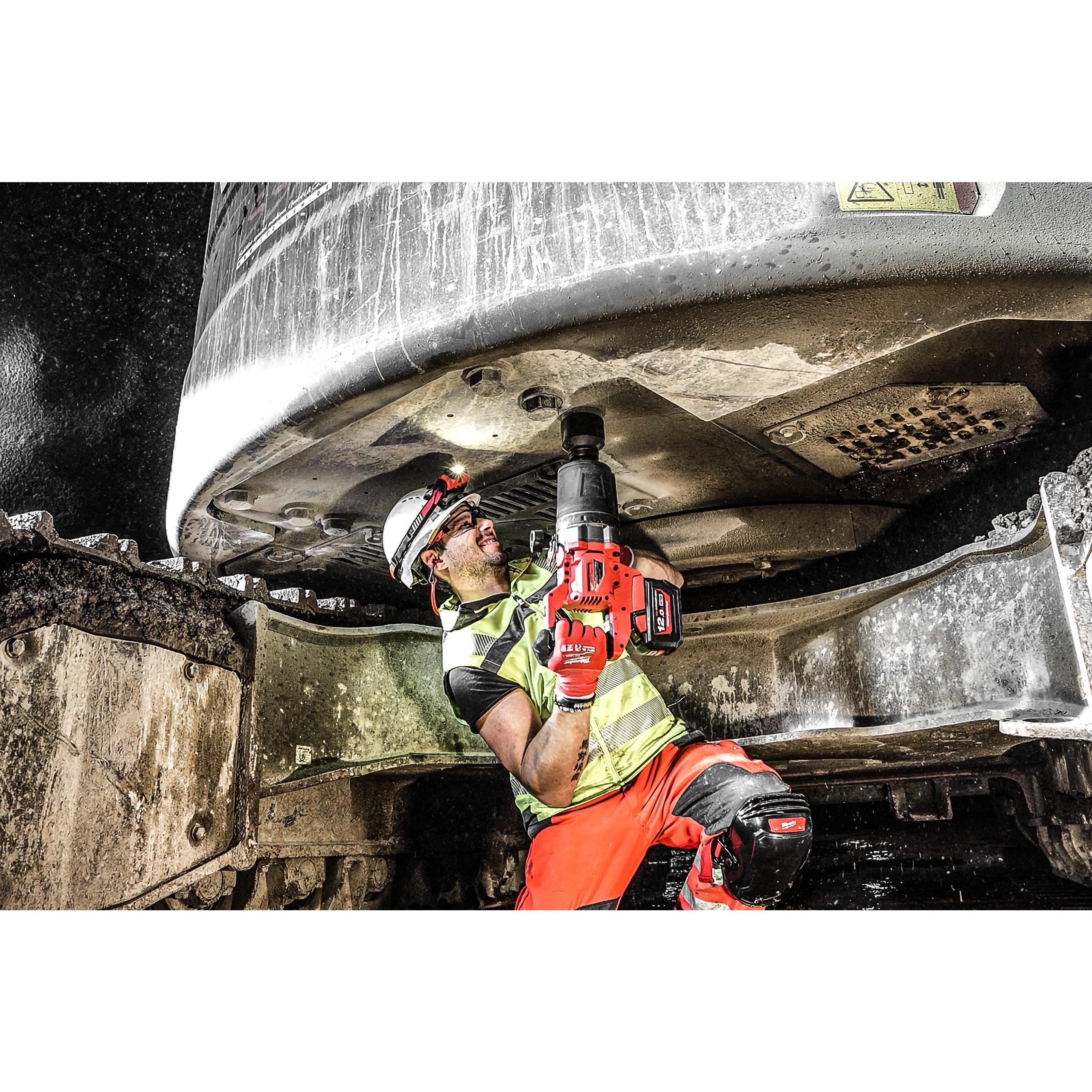 Cheie de impact Milwaukee 1″ 2576Nm 18V M18ONEFHIWF1DS-121C, ONE-KEY™ M18 FUEL™ cu mâner-D, cuplu ridicat și inel de fixare, cod 4933472072, 1 x M18 HB12 acumulator, M12-18 FC încărcător, cutie plastic - BIG STORE (Dynamic Tools SRL)
