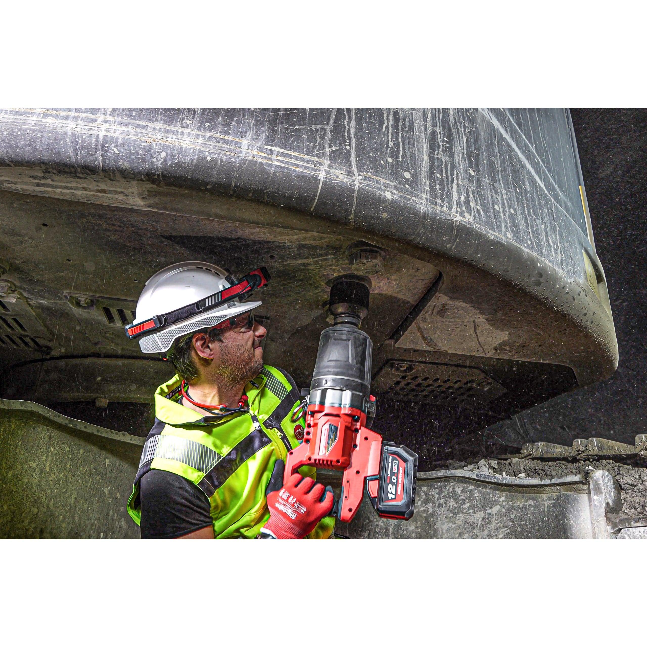 Cheie de impact Milwaukee 1″ 2576Nm 18V M18ONEFHIWF1DS-121C, ONE-KEY™ M18 FUEL™ cu mâner-D, cuplu ridicat și inel de fixare, cod 4933472072, 1 x M18 HB12 acumulator, M12-18 FC încărcător, cutie plastic - BIG STORE (Dynamic Tools SRL)