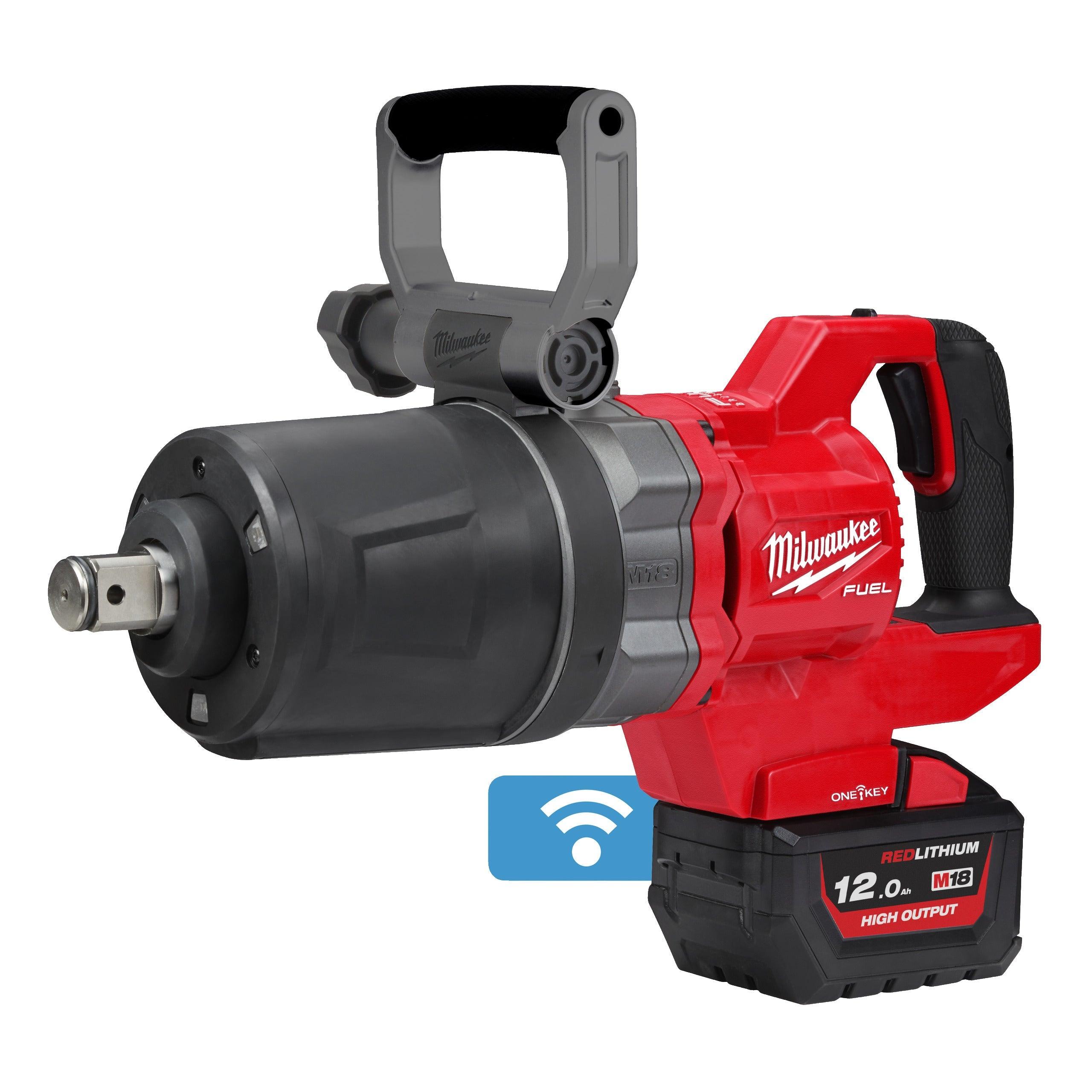 Cheie de impact Milwaukee 1″ 2576Nm 18V M18ONEFHIWF1DS-121C, ONE-KEY™ M18 FUEL™ cu mâner-D, cuplu ridicat și inel de fixare, cod 4933472072, 1 x M18 HB12 acumulator, M12-18 FC încărcător, cutie plastic - BIG STORE (Dynamic Tools SRL)