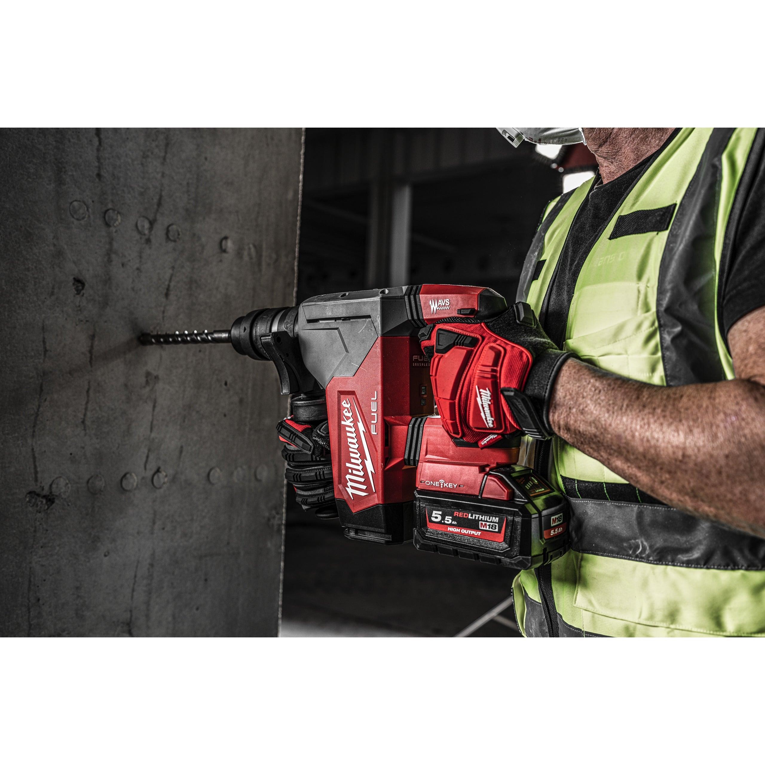 Ciocan rotopercutor SDS-Plus 32 mm cu 4 funcții M18 FUEL™ cu ONE-KEY™ și mandrină FIXTEC™ Milwaukee M18ONEFHPX-0X, cod 4933478495, fără acumulator, fără încărcător, cutie HD - BIG STORE (Dynamic Tools SRL)