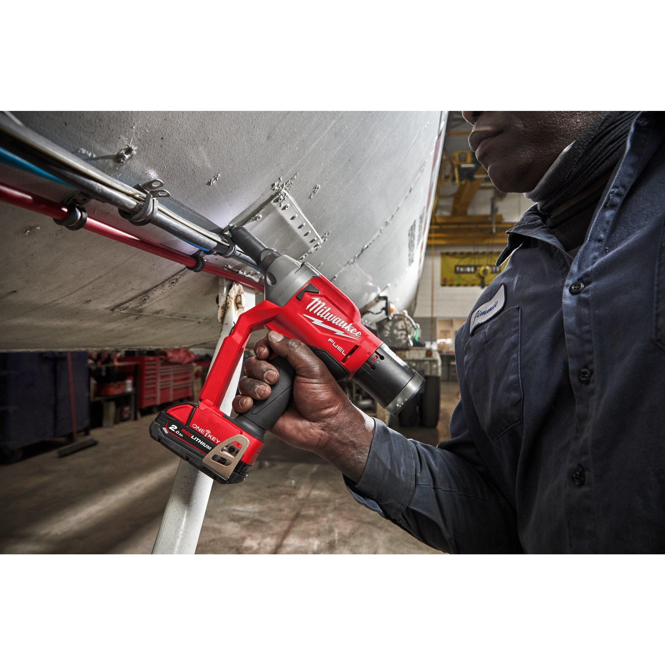 Pistol pentru nituit M18 FUEL™ ONE-KEY™ Milwaukee M18ONEFPRT-202X, cod 4933478602, 2 x M18 B2 acumulator, M12-18 FC încărcător, cutie HD - BIG STORE (Dynamic Tools SRL)