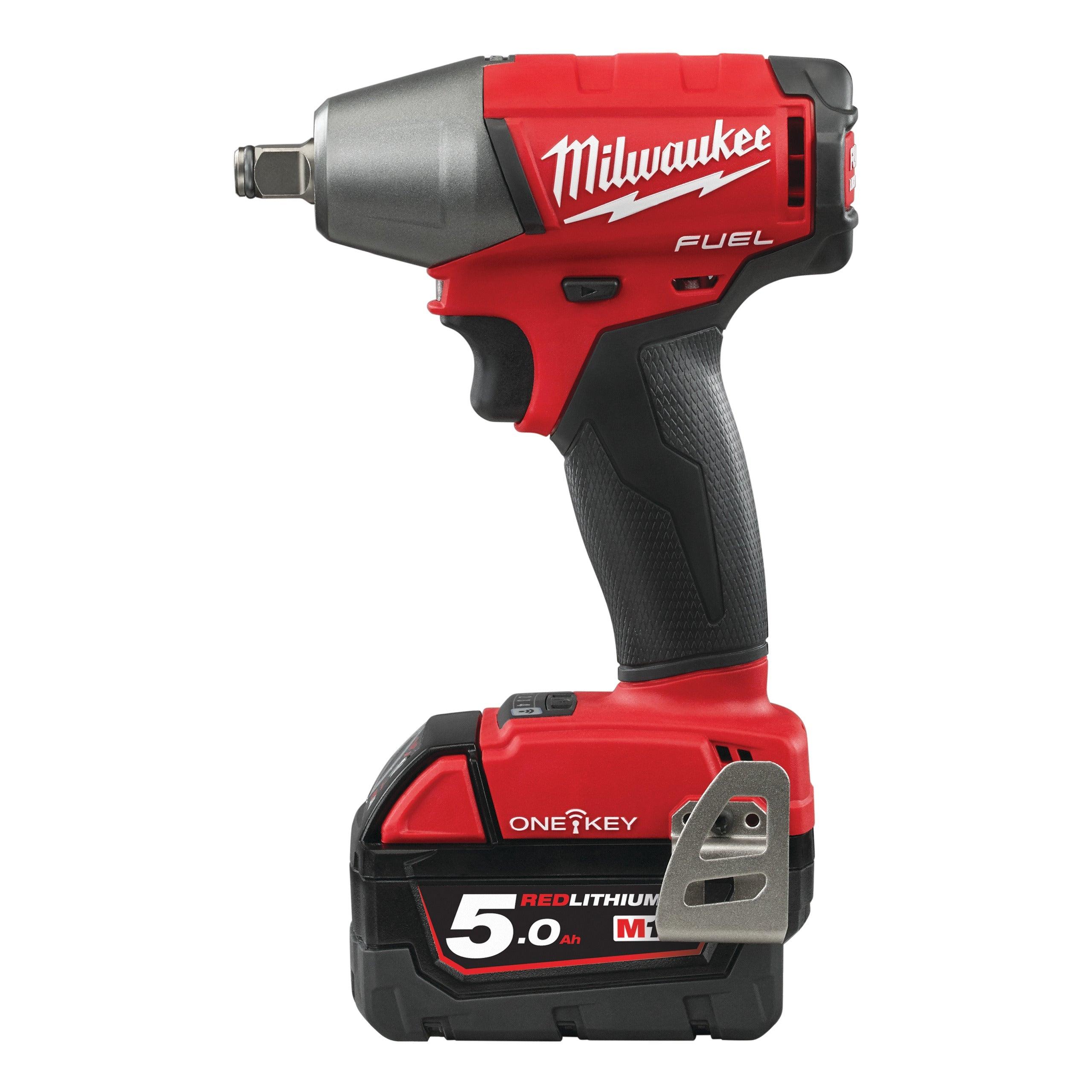 Cheie de impact Milwaukee 1/2″ 300Nm 18V M18ONEIWF12-502X, ONE-KEY™ M18 FUEL™ cu inel de fixare, cod 4933451374, 2 x M18 B5 acumulator, M12-18 FC încărcător, cutie HD - BIG STORE (Dynamic Tools SRL)