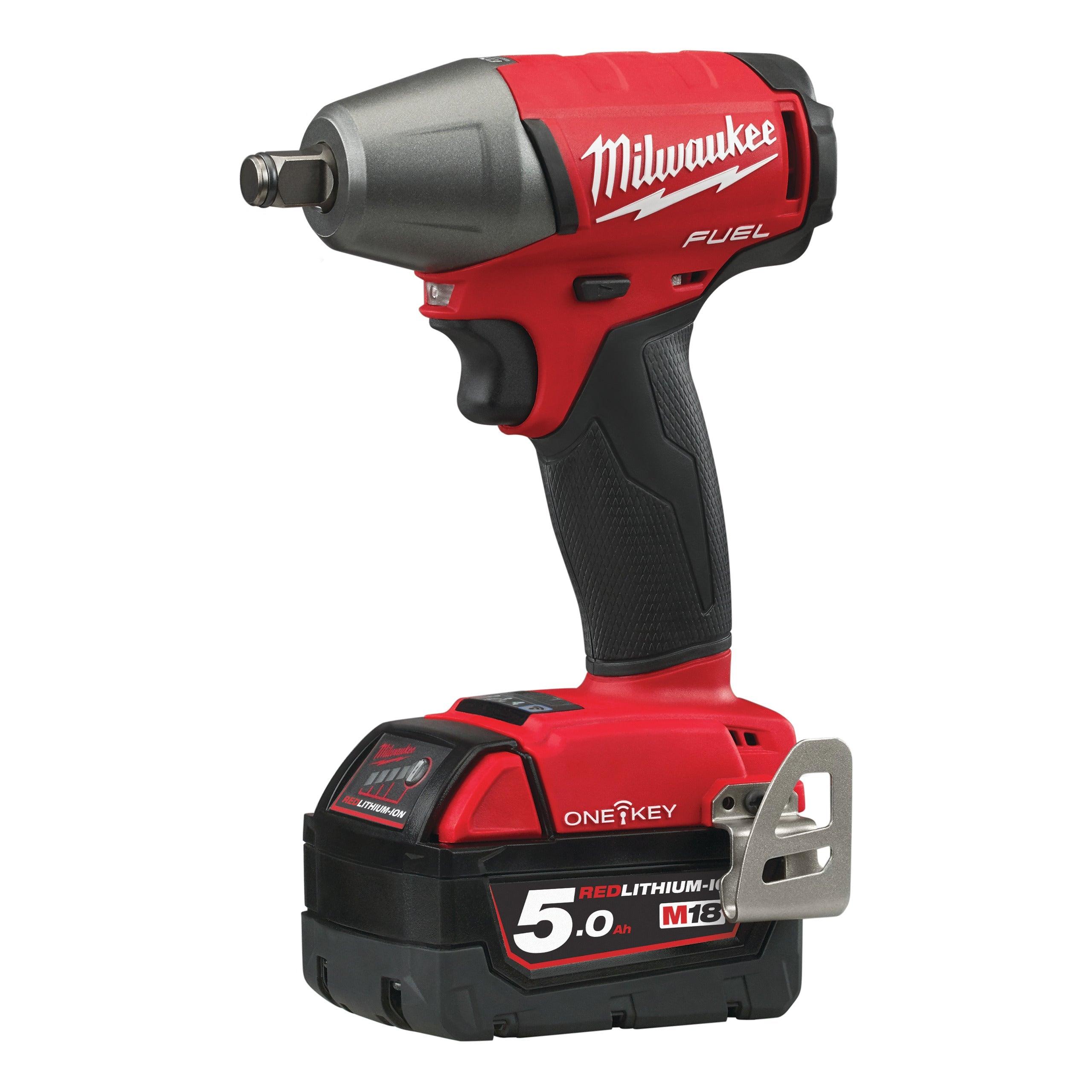 Cheie de impact Milwaukee 1/2″ 300Nm 18V M18ONEIWF12-502X, ONE-KEY™ M18 FUEL™ cu inel de fixare, cod 4933451374, 2 x M18 B5 acumulator, M12-18 FC încărcător, cutie HD - BIG STORE (Dynamic Tools SRL)