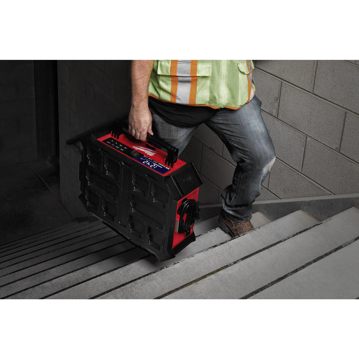 Radio încărcător M18™ PACKOUT™ Milwaukee M18PRCDAB+-0, cod 4933472112, fără acumulator, fără încărcător, fără cutie - BIG STORE (Dynamic Tools SRL)