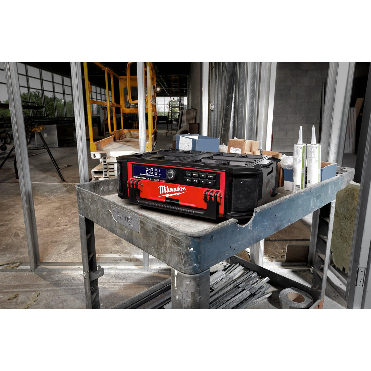 Radio încărcător M18™ PACKOUT™ Milwaukee M18PRCDAB+-0, cod 4933472112, fără acumulator, fără încărcător, fără cutie - BIG STORE (Dynamic Tools SRL)