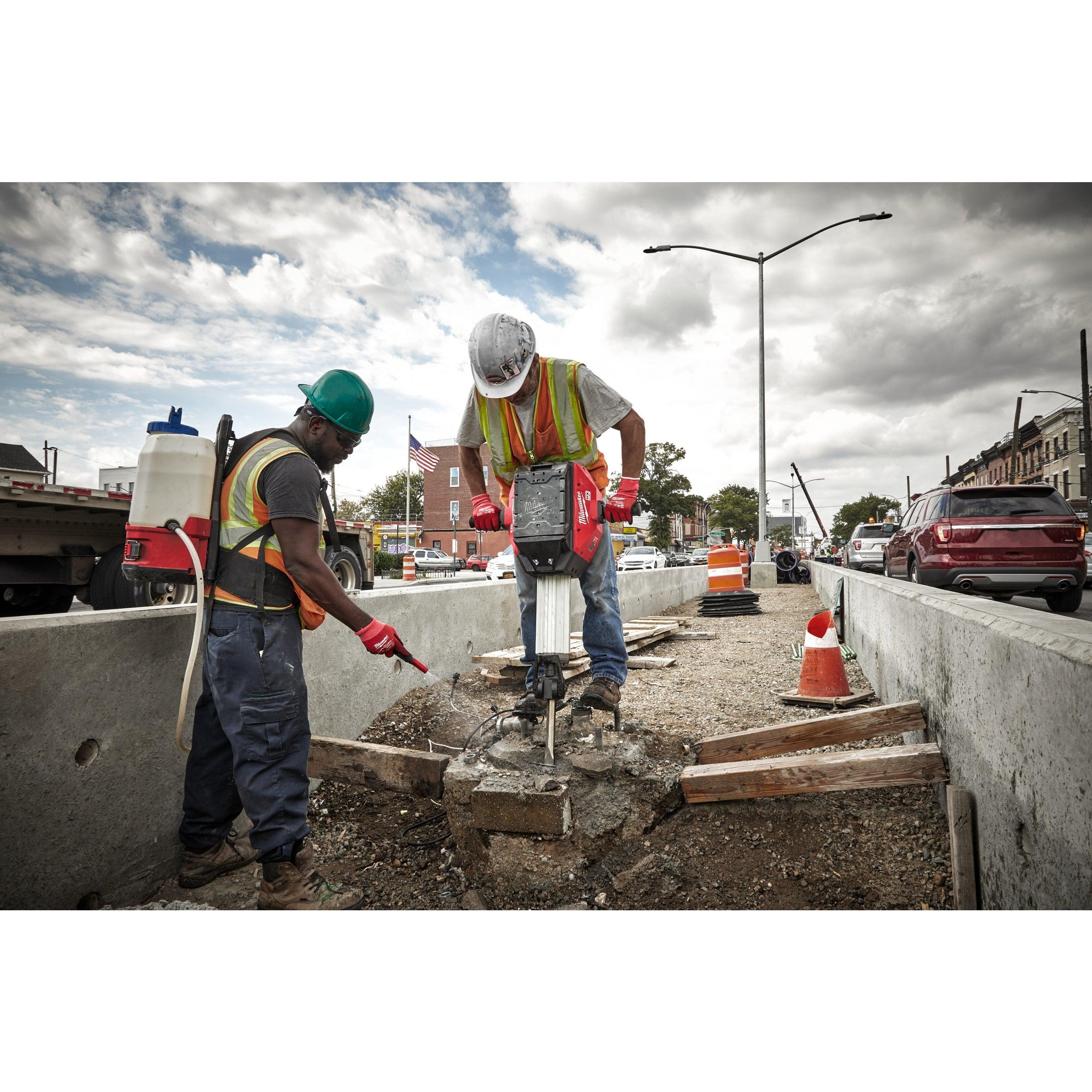 Ciocan demolator Milwaukee MXF DH2528H-601, 28 MM, HEX, CLASA 25 KG MX FUEL™, 6Ah, 64J, cod 4933471829, 1 x MXF XC406 acumulator, MXF C încărcător, fără cutie - BIG STORE (Dynamic Tools SRL)