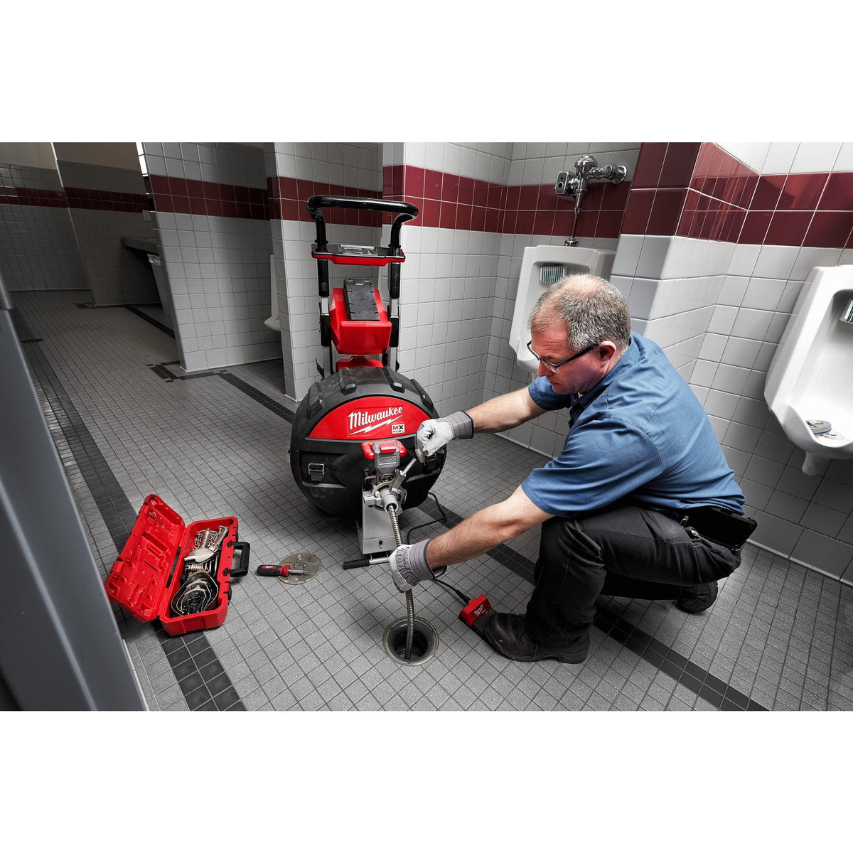Mașină desfundat țevi industrială cu funcție POWERTREDZ™ MX FUEL™ M18 Milwaukee MXF LSDP-301, cod 4933471851, 1 x acumulator MXF CP203, 1 x încărcător MXF C, fără cutie - BIG STORE (Dynamic Tools SRL)