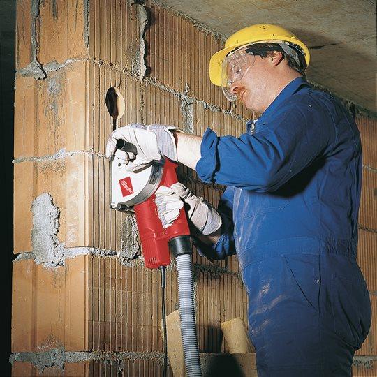 Mașină frezat caneluri Milwaukee WCE30, cod 4933383855 - BIG STORE (Dynamic Tools SRL)