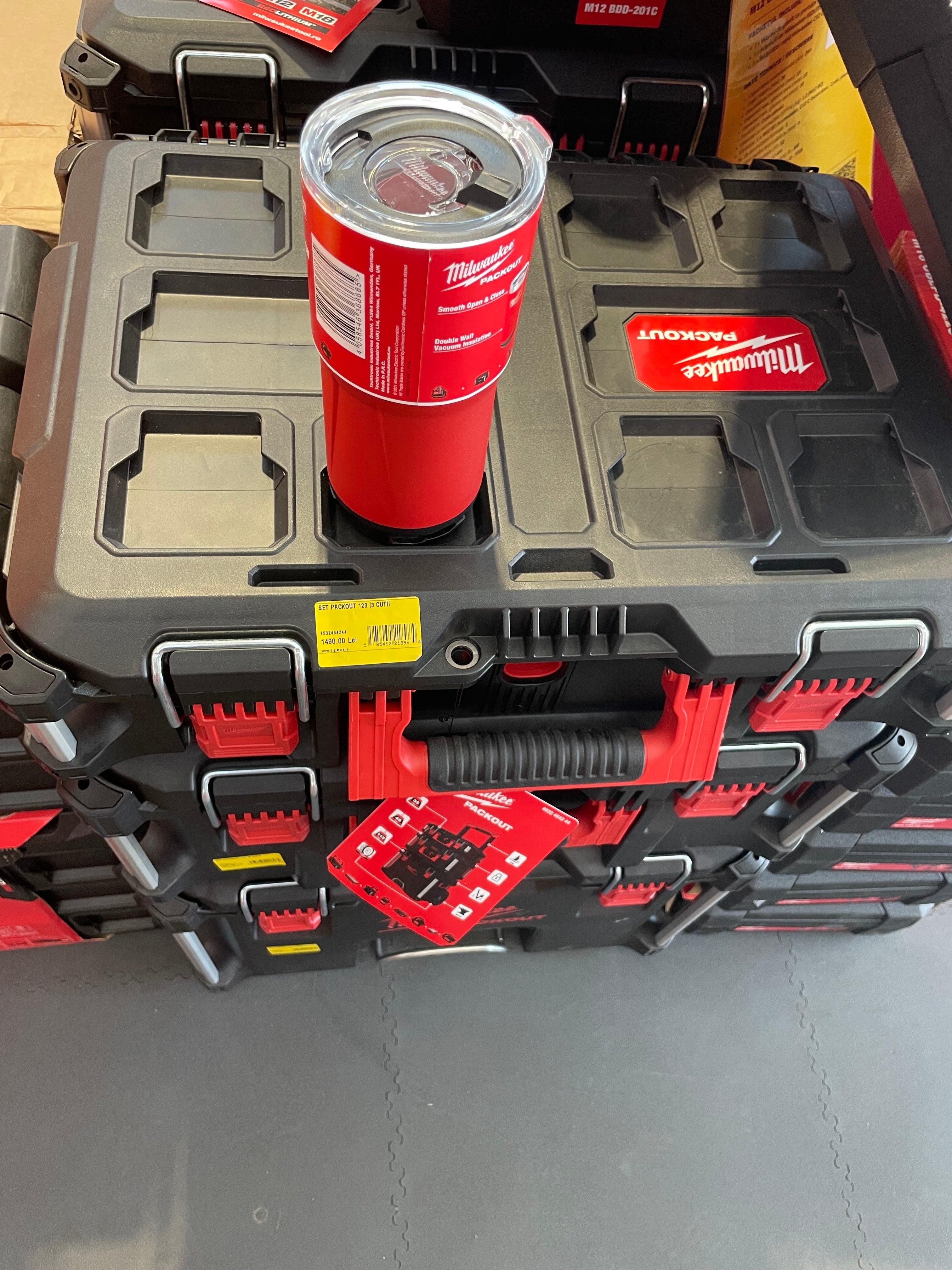 Cană termică roșie Milwaukee PACKOUT 591ML, cod 4932479074 - BIG STORE (Dynamic Tools SRL)