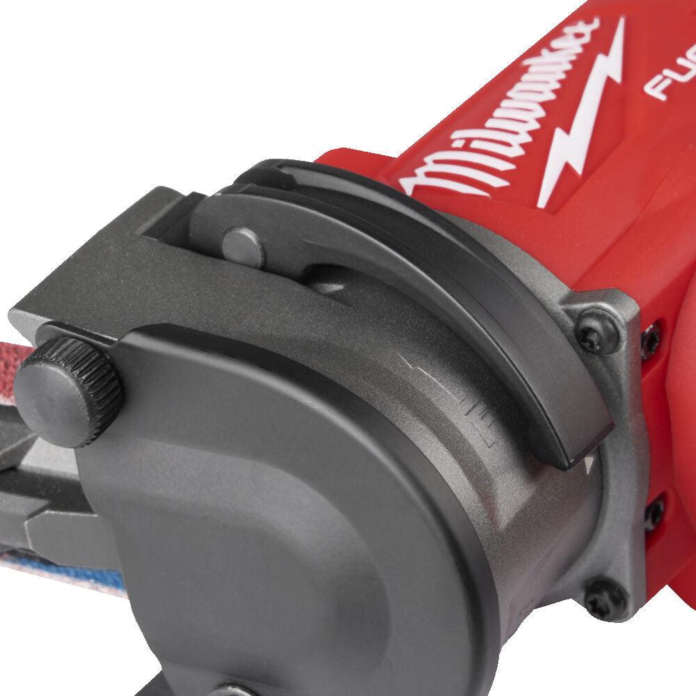 Șlefuitor cu bandă Milwaukee M12 FBFL13-402B, 13 mm, 2 x acumulatori M12 B4, 1 x încărcător C12 C, 1 x geantă, cod 4933480961 - BIG STORE (Dynamic Tools SRL)