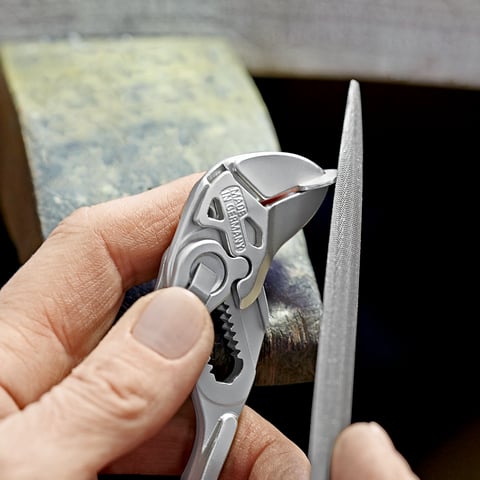 Clești-cheie crom-polizat KNIPEX 8603125