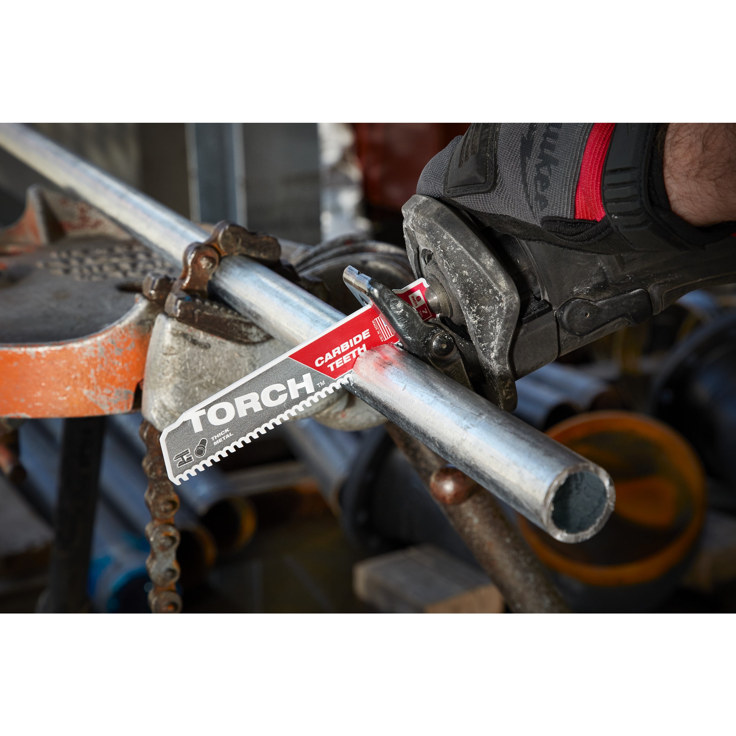 Pânză pentru fierăstrău sabie Sawzall Metal Heavy Duty TORCH™ cu dinți din carbură pentru lucrări de demolare Milwaukee TCT TORCH 150mm x 10 Tpi, cod 48475551