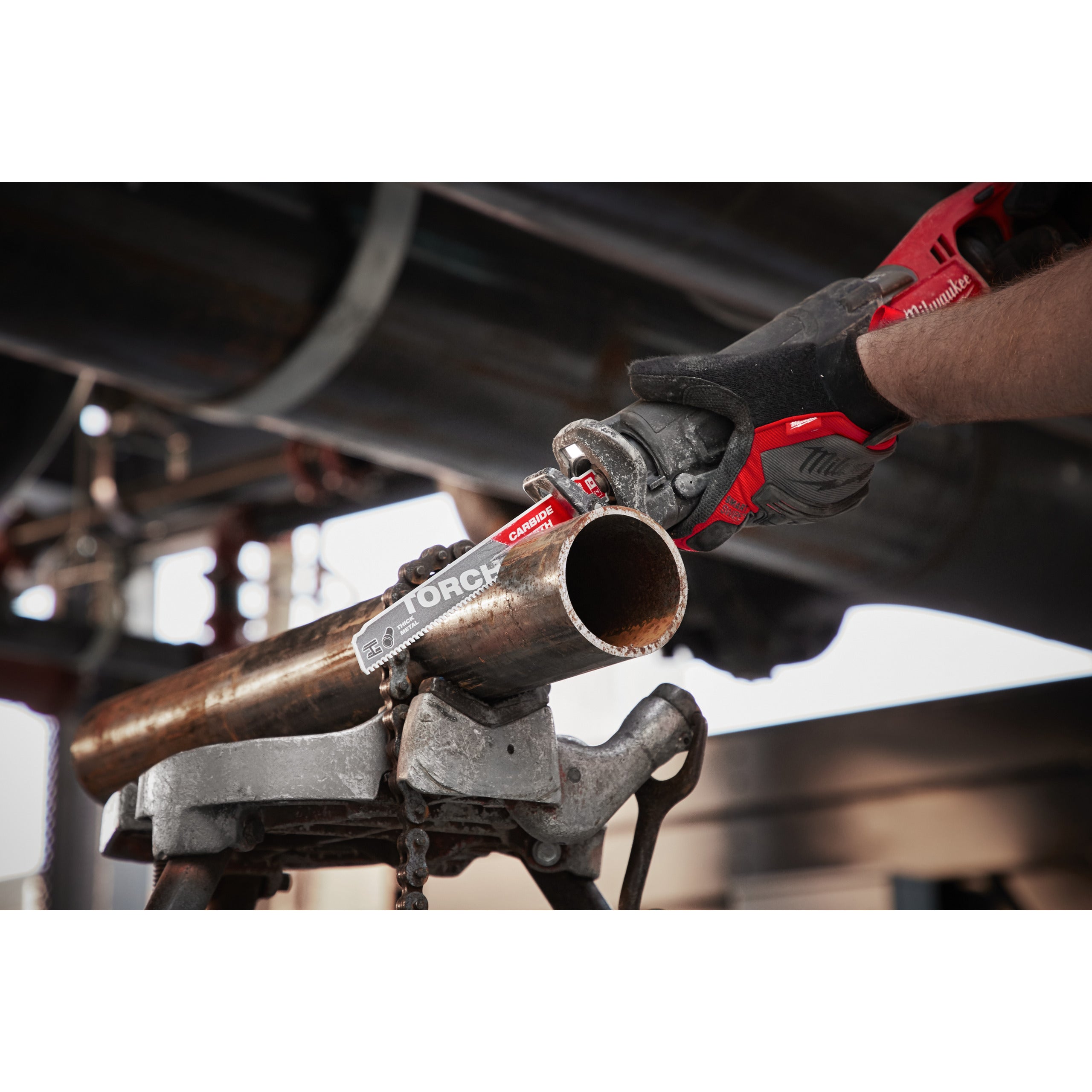 Pânză pentru fierăstrău sabie Sawzall Metal Heavy Duty TORCH™ cu dinți din carbură pentru lucrări de demolare Milwaukee TCT TORCH 230mm x 8 Tpi, cod 48475202