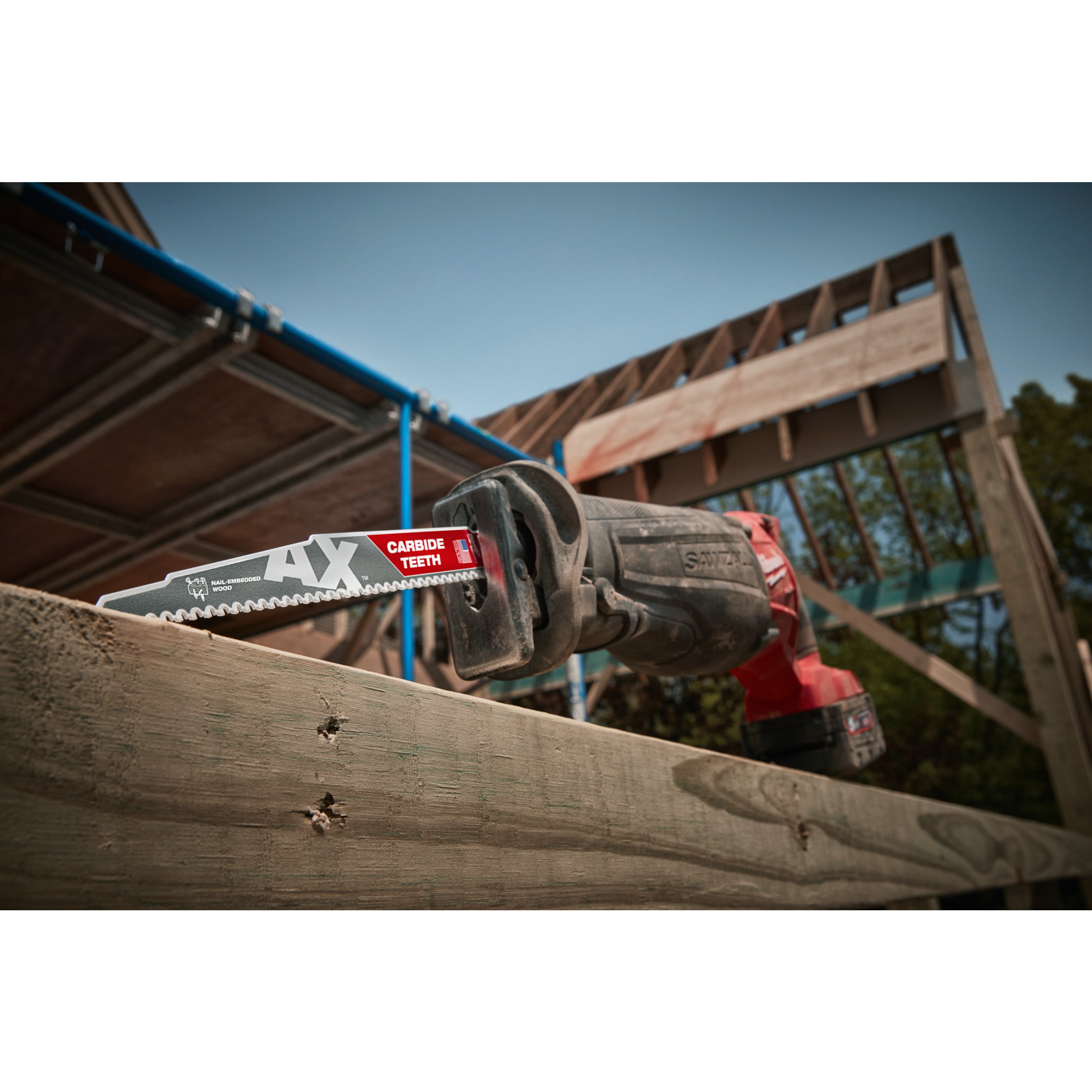 Pânză pentru fierăstrău sabie Sawzall Heavy Duty AX™ cu dinți din carbură pentru lucrări de demolare Milwaukee TCT AX 230mm x 5 Tpi, cod 48475226
