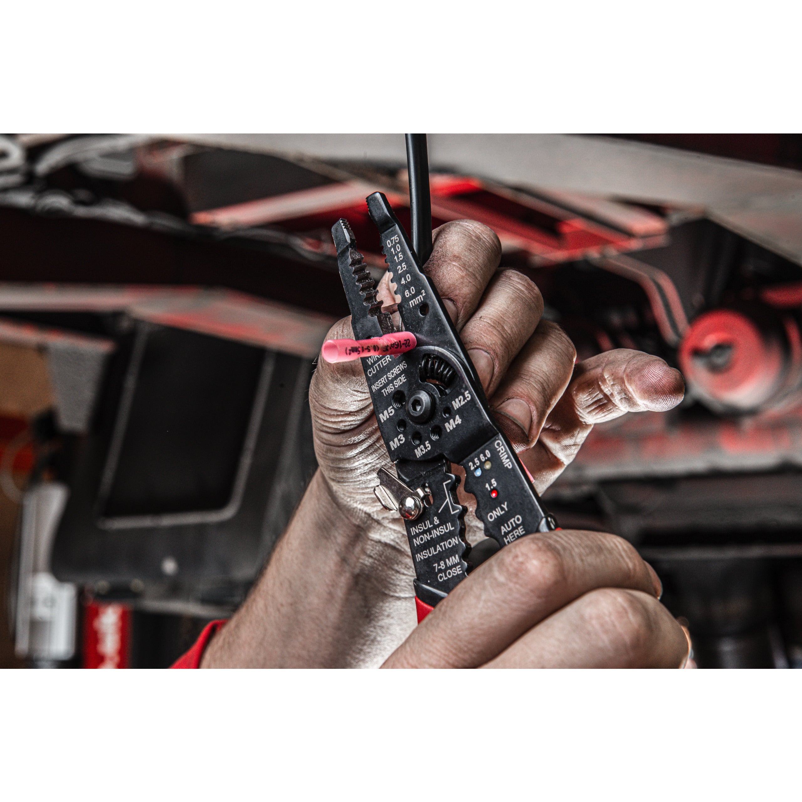 Clește multifuncțional de dezizolare și sertizare Milwaukee Multi-Purpose Wire Stripper with Crimper, cod 4932493816
