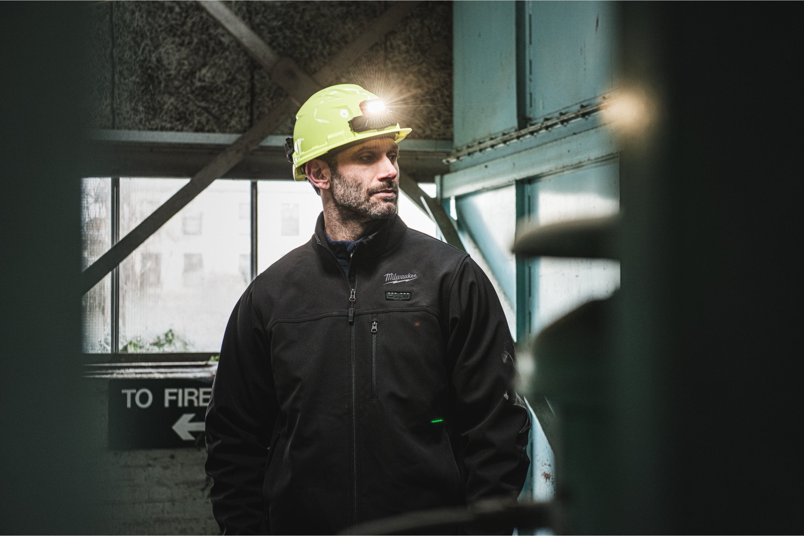 Jachetă încălzită Milwaukee M12 HJ6-0, HEXON HEAT TECHNOLOGY™, negru și gri