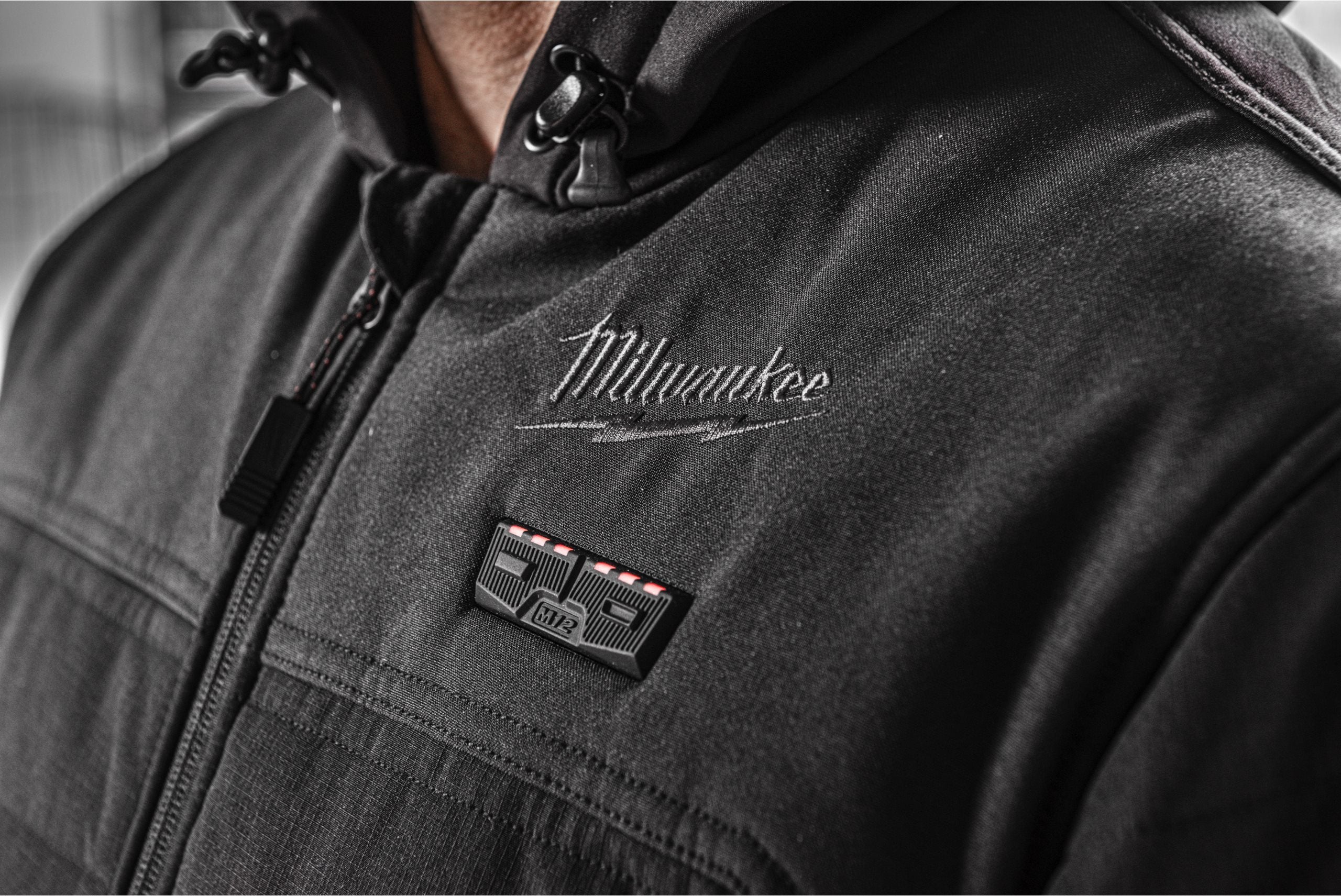 Jachetă încălzită tip puffer Milwaukee M12 HPJBL3-0, HEXON HEAT TECHNOLOGY™, neagră