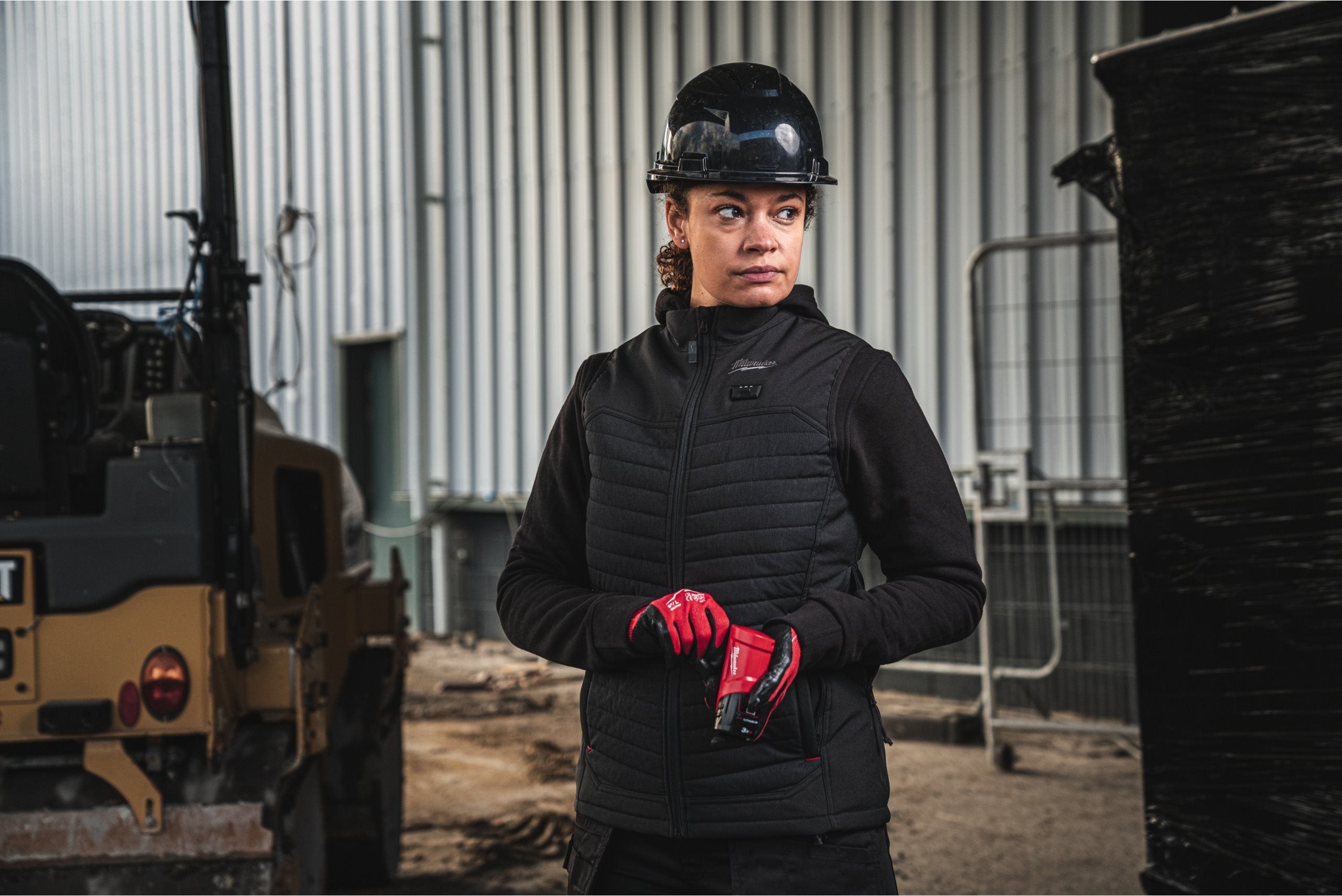 Vestă încălzită tip puffer hibrid Milwaukee M12 HPVLBL3-0, HEXON HEAT TECHNOLOGY™, neagră, damă