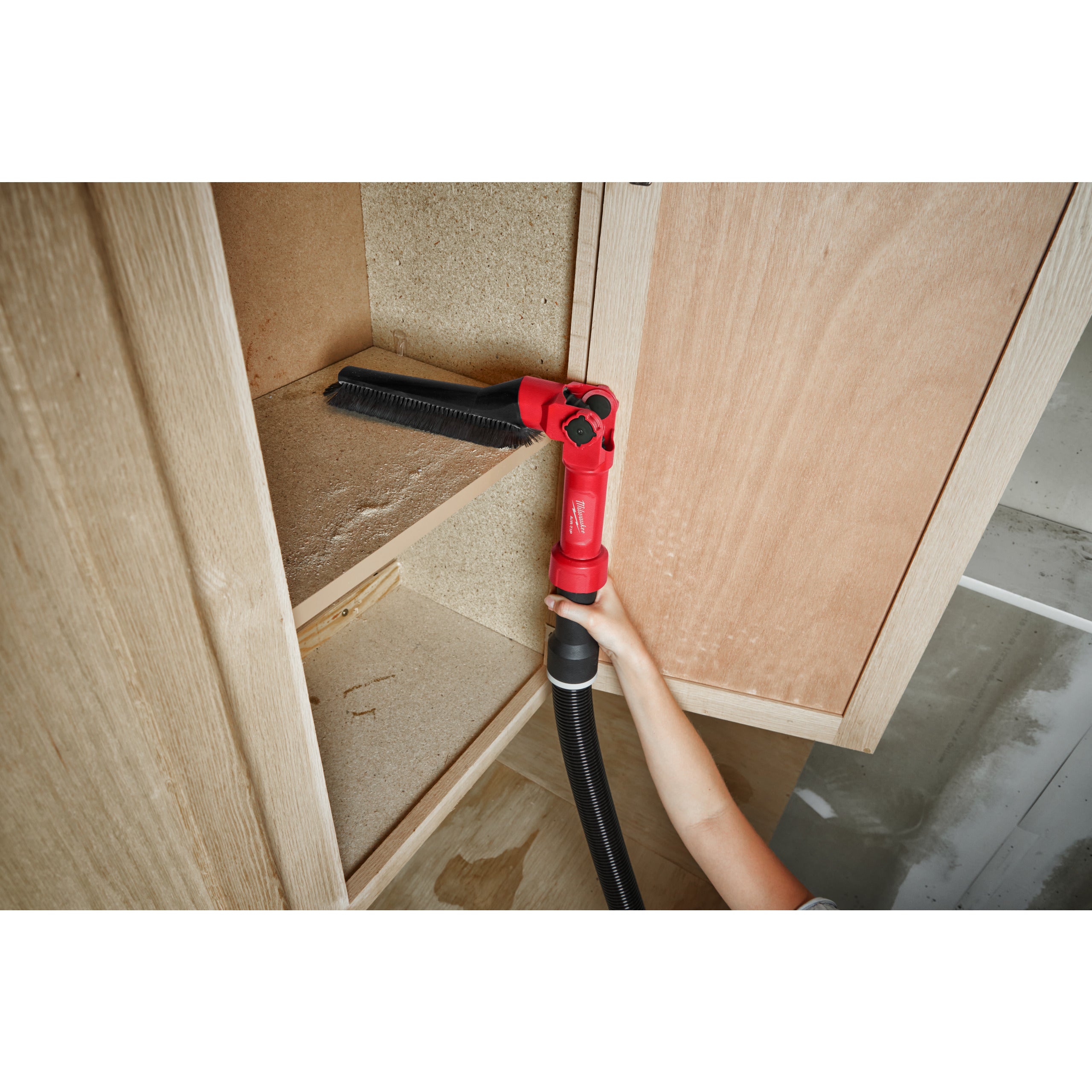 Atașament AIR-TIP™ pentru aspirator AIR-TIP™ Cap pivotant de aspirare cu perie Milwaukee AT-10, cod 4932498019