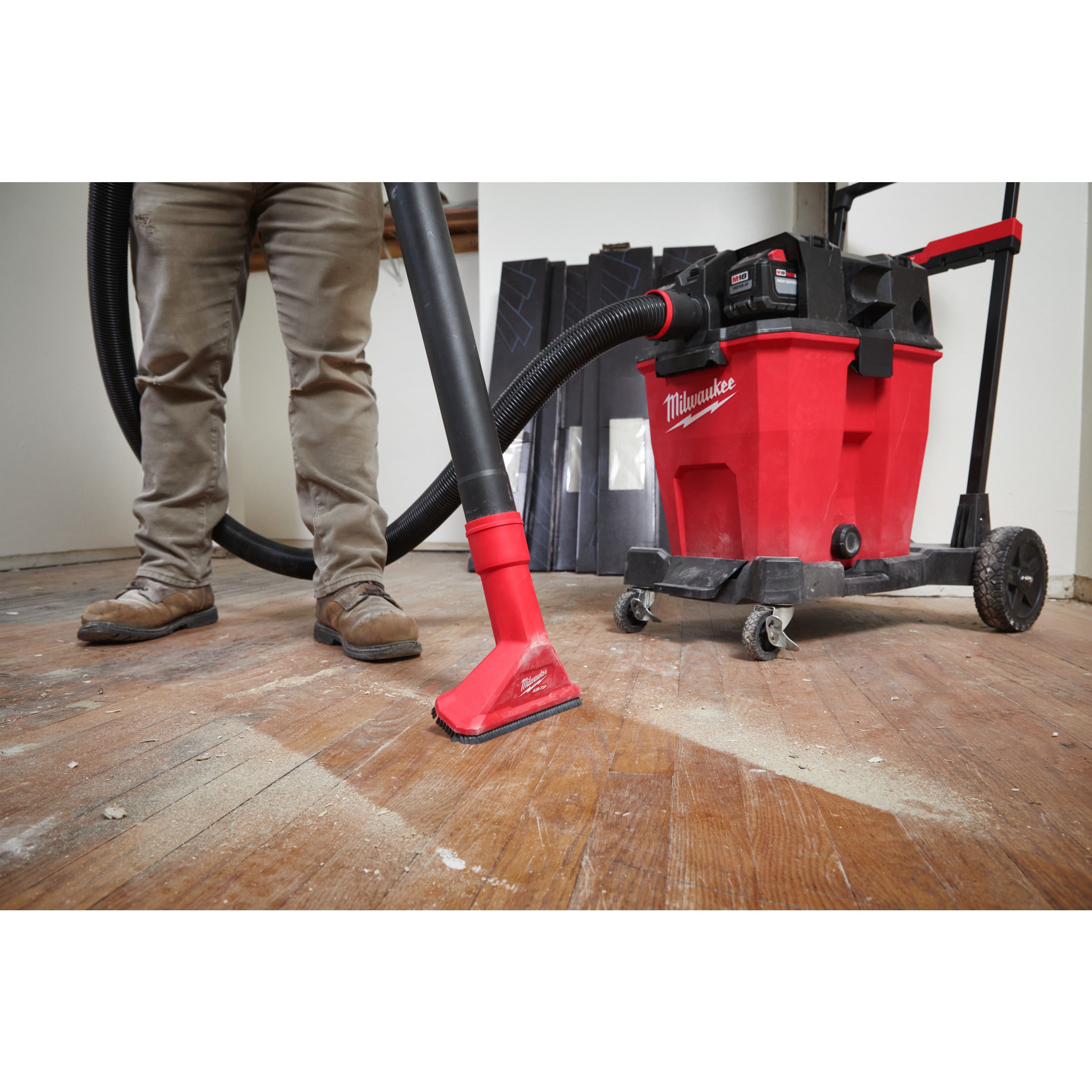 Atașament AIR-TIP™ pentru aspirator AIR-TIP™ Cap de aspirare cu perie Milwaukee AT-16, cod 4932498025
