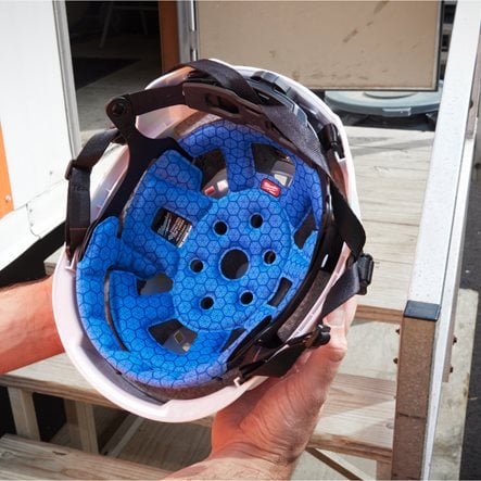Căptușeală internă Milwaukee BOLT™ 200 pentru răcorire și anti-transpirație, cod 4932498079