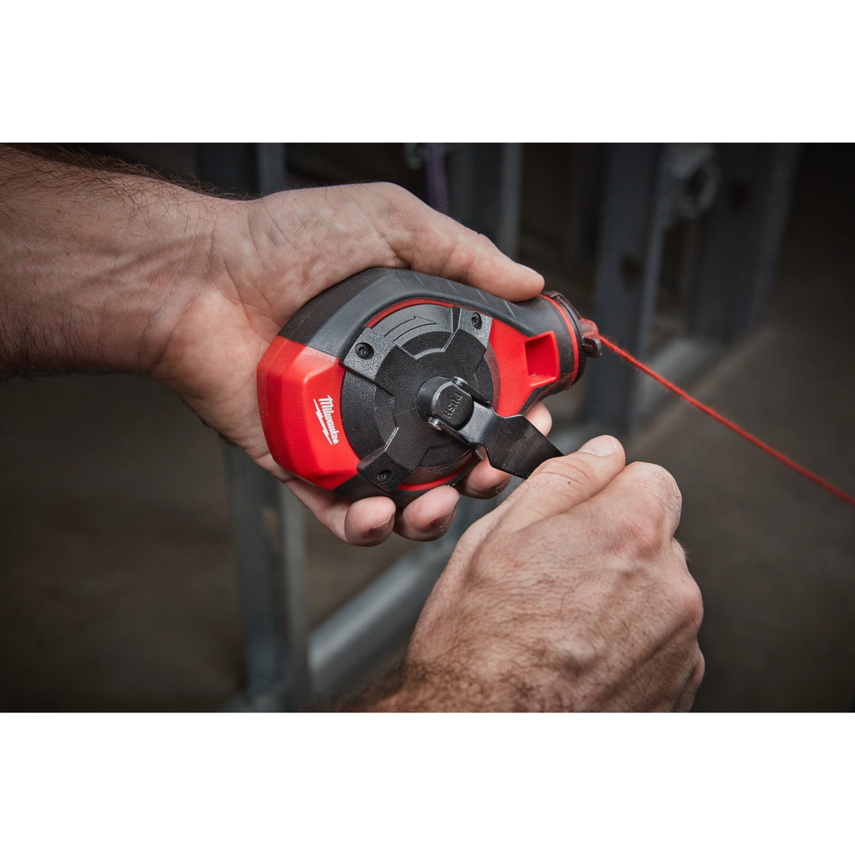 Trasor cu sfoară Bold Line Milwaukee Bold Line Chalk Reel & Red Chalk Refill, cod 4932498391