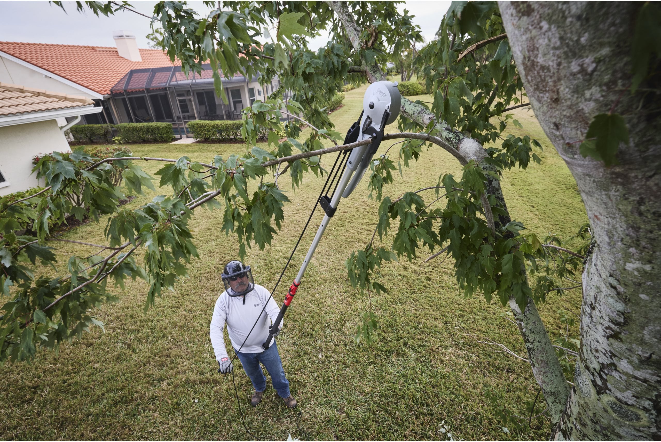 Fierăstrău-foarfecă de crengi Milwaukee 2-in-1, telescopic, 180mm, cod 4932498626