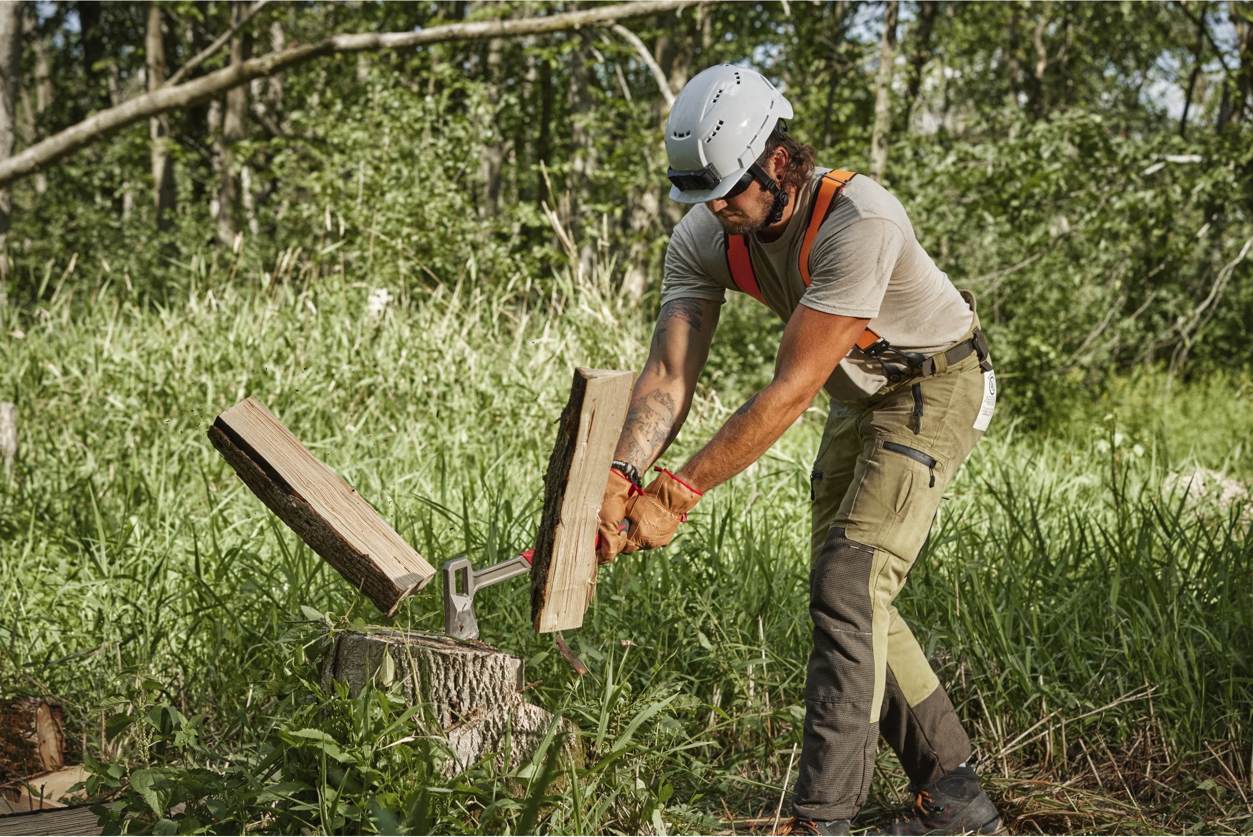 Topor Milwaukee cu lamă din oțel și mâner ergonomic, 40 / 60 cm