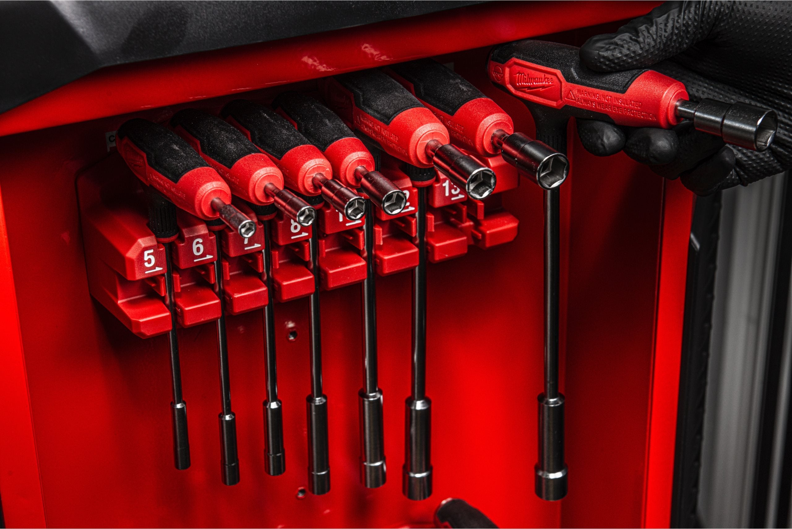 Set 7 chei tubulare Milwaukee cu mâner Comfort Grip și suport, cod 4932498704