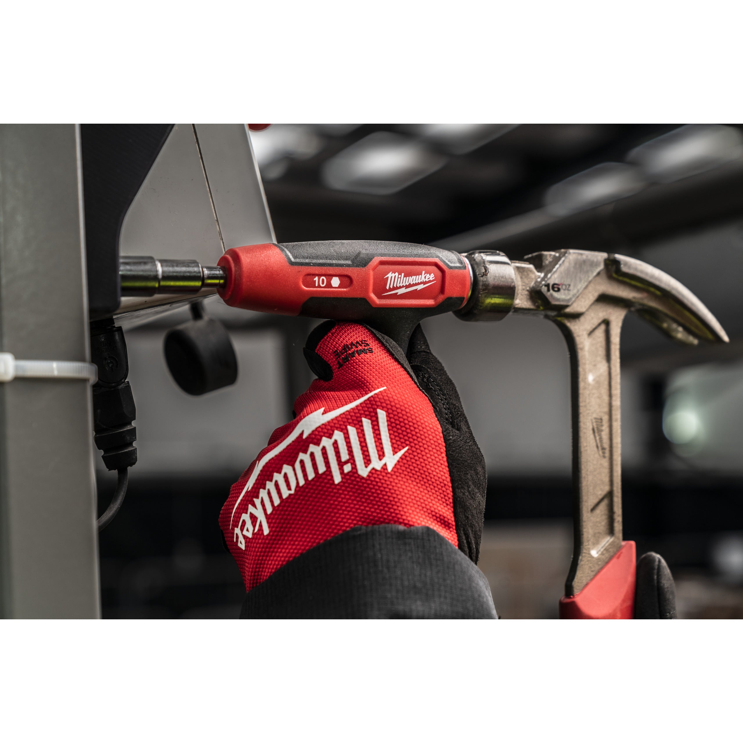 Șurubelniță / Cheie tubulară cu mâner în T Milwaukee 10mm Nut driver with T-handle Grip, cod 4932498711